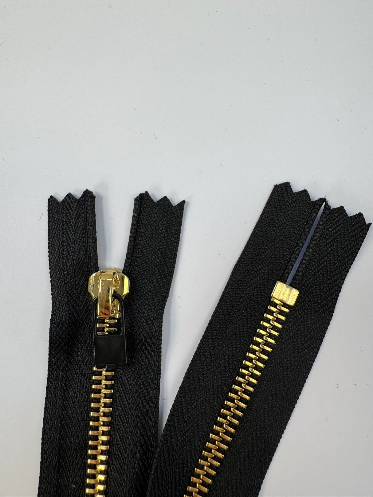 Golden Black Metal Sewing Notions