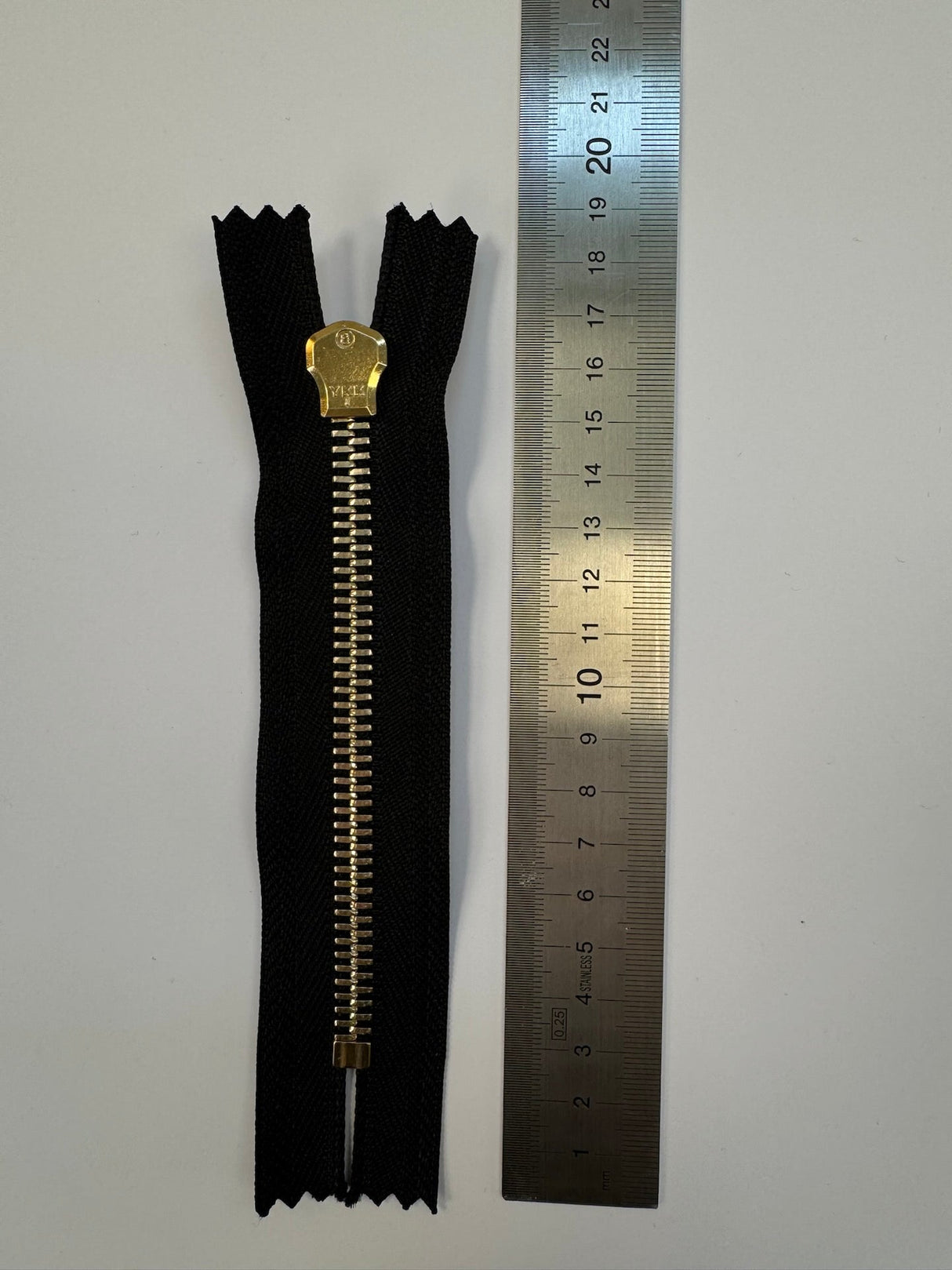 Golden Black Metal Sewing Notions