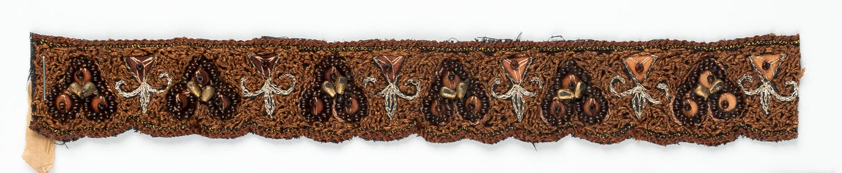 Handcrafted Indian Trim Fleur-de-Lis Spade
