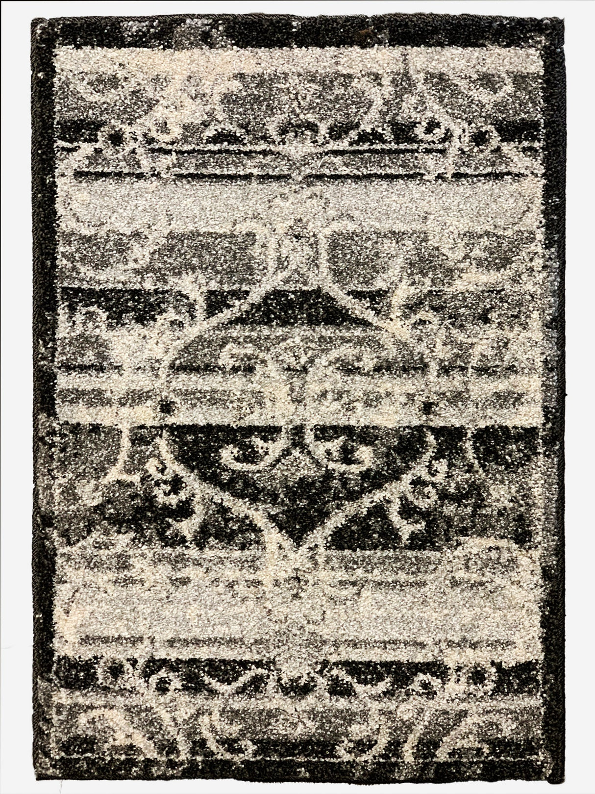 Durable Plush Southern Style Polypropylene Fabric - Black Gray Area Rug, 5' X 7' (1 Unit)