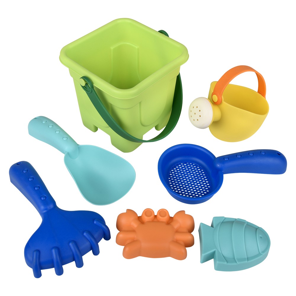 Sand Bucket and 6pc Tool Set