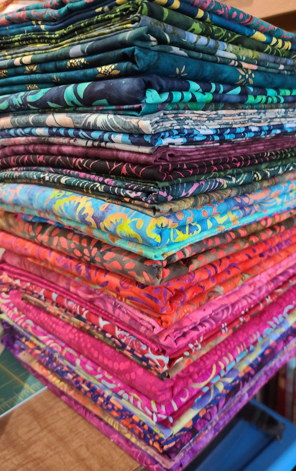 Fat Quarter Bundle 10 Batik Cotton Assorted Prints