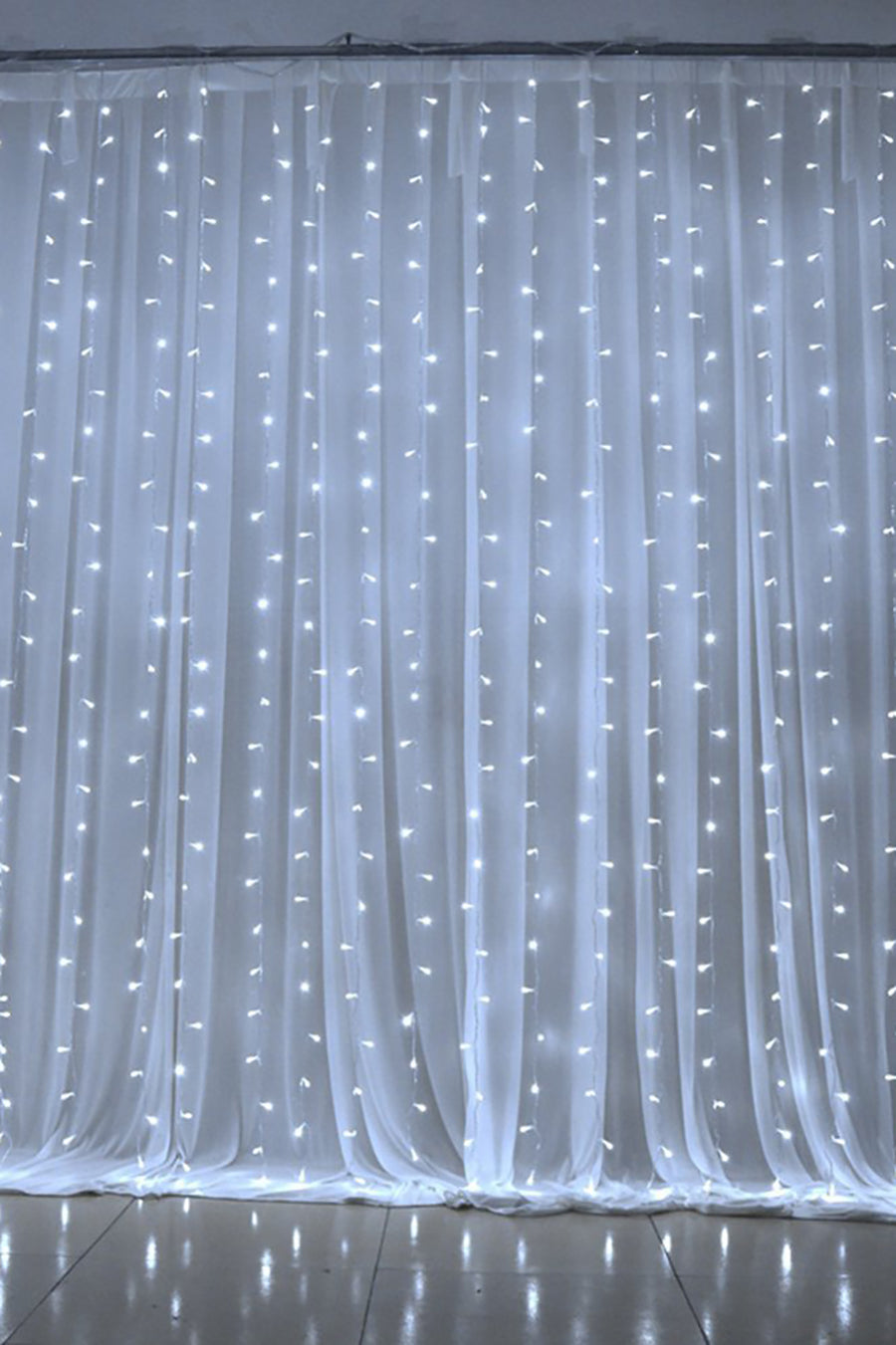 300 LED 12 Strand Twinkling Curtain Light Plug in
