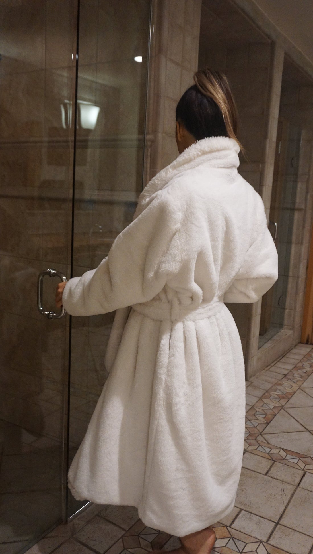 Faux Fur Long Sleeve Robe Coat Off White Plush Lounge Wear with Belt & Velvet Lining