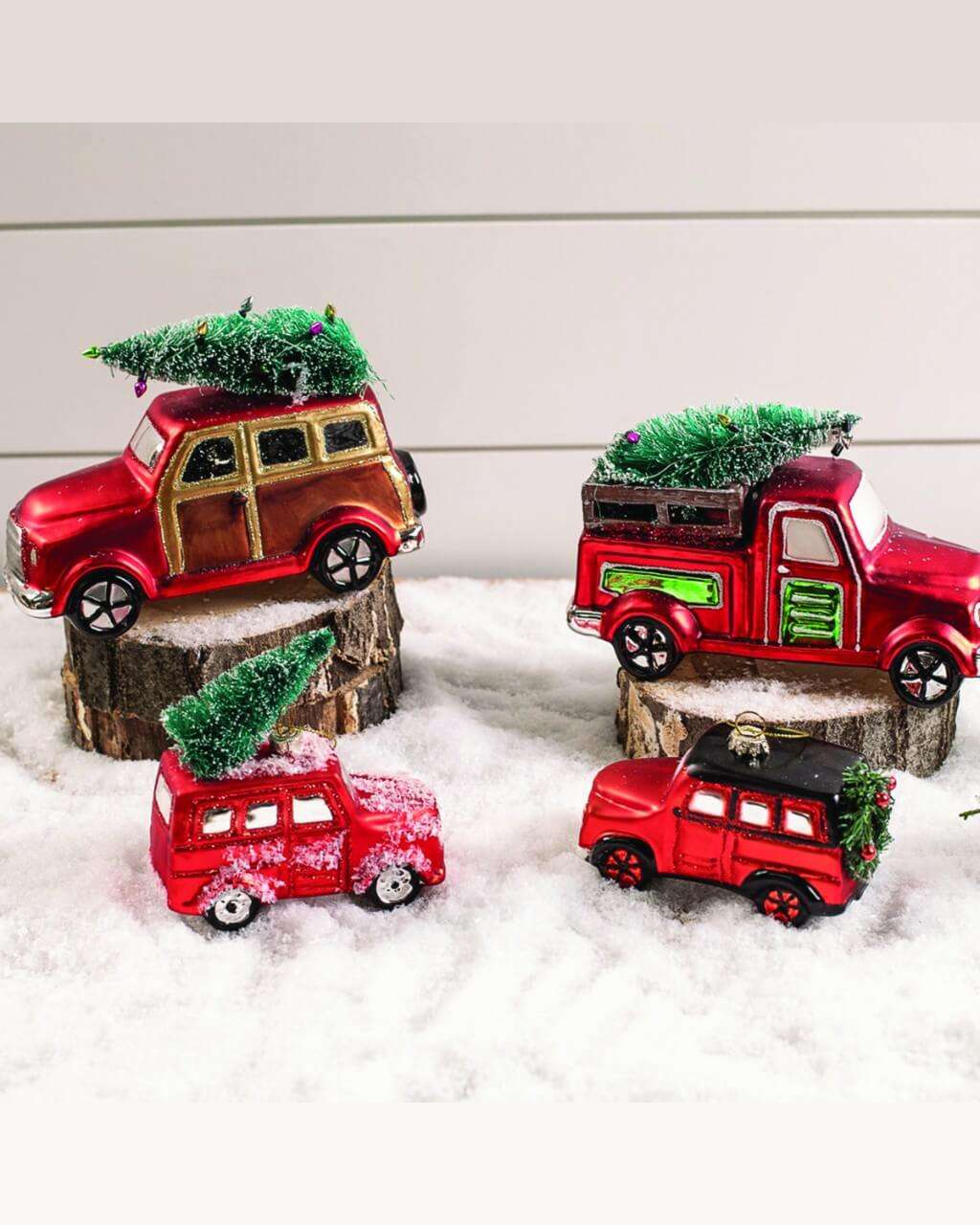 Glass Car with Tree/ Wreath Christmas Ornament