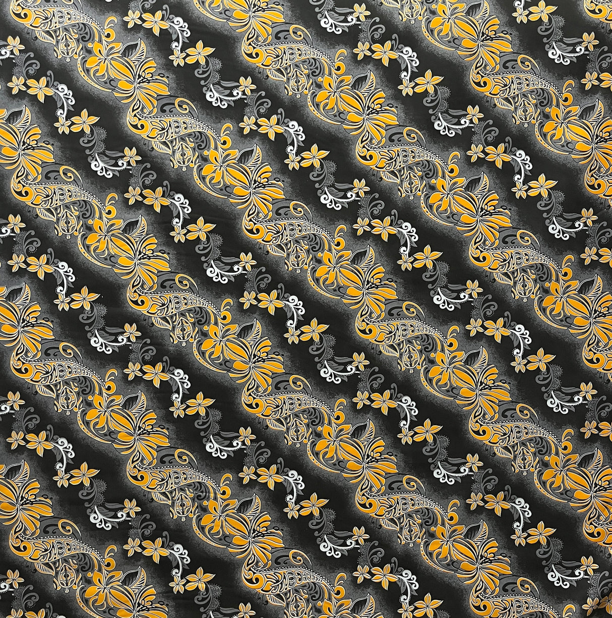 Polyester Fabric Diagonal Tiare Lei Print