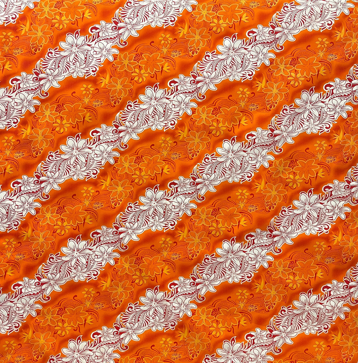 Polyester Fabric Diagonal Tiare Lei Print