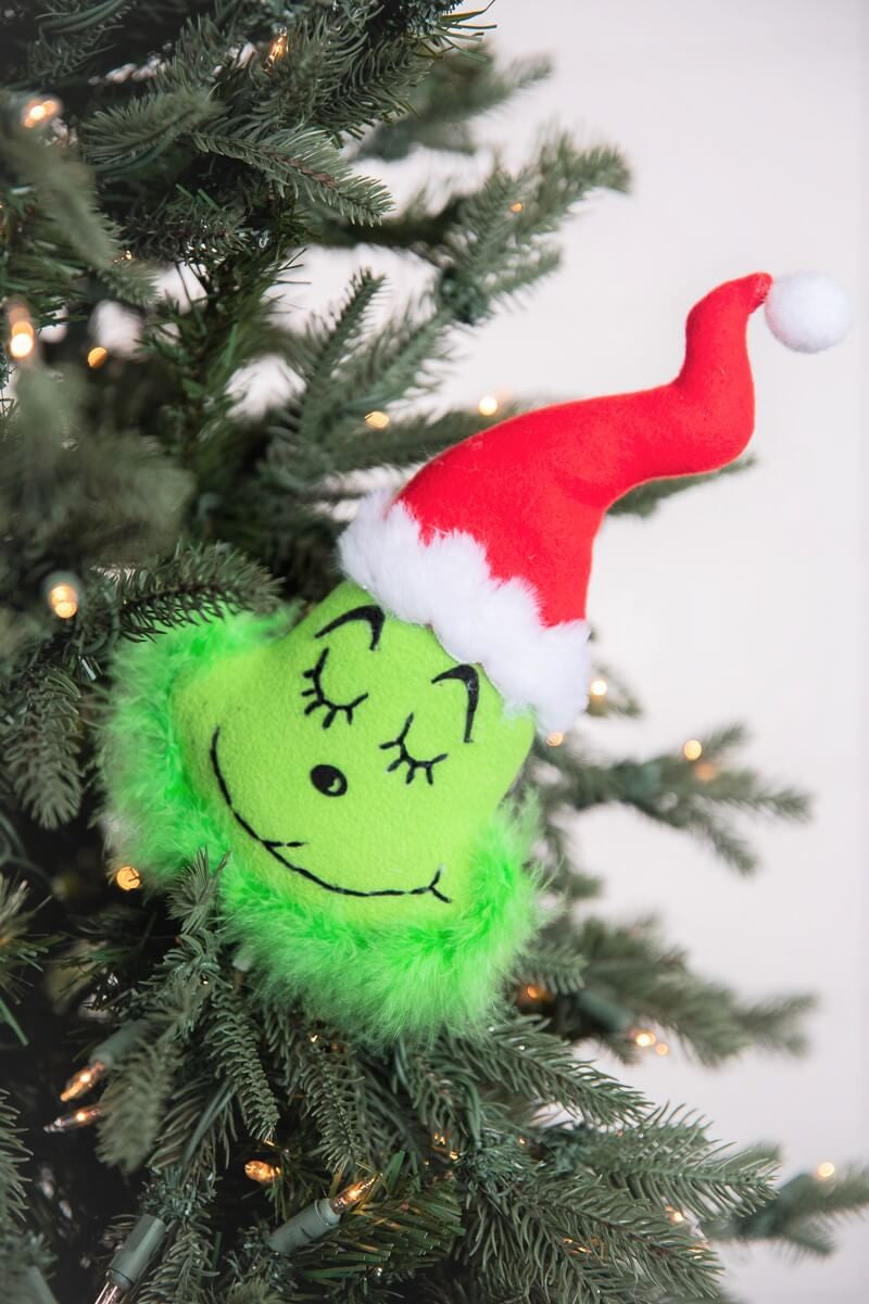19 Inch x 4.5 Inch Plush Green Monster Head Spray