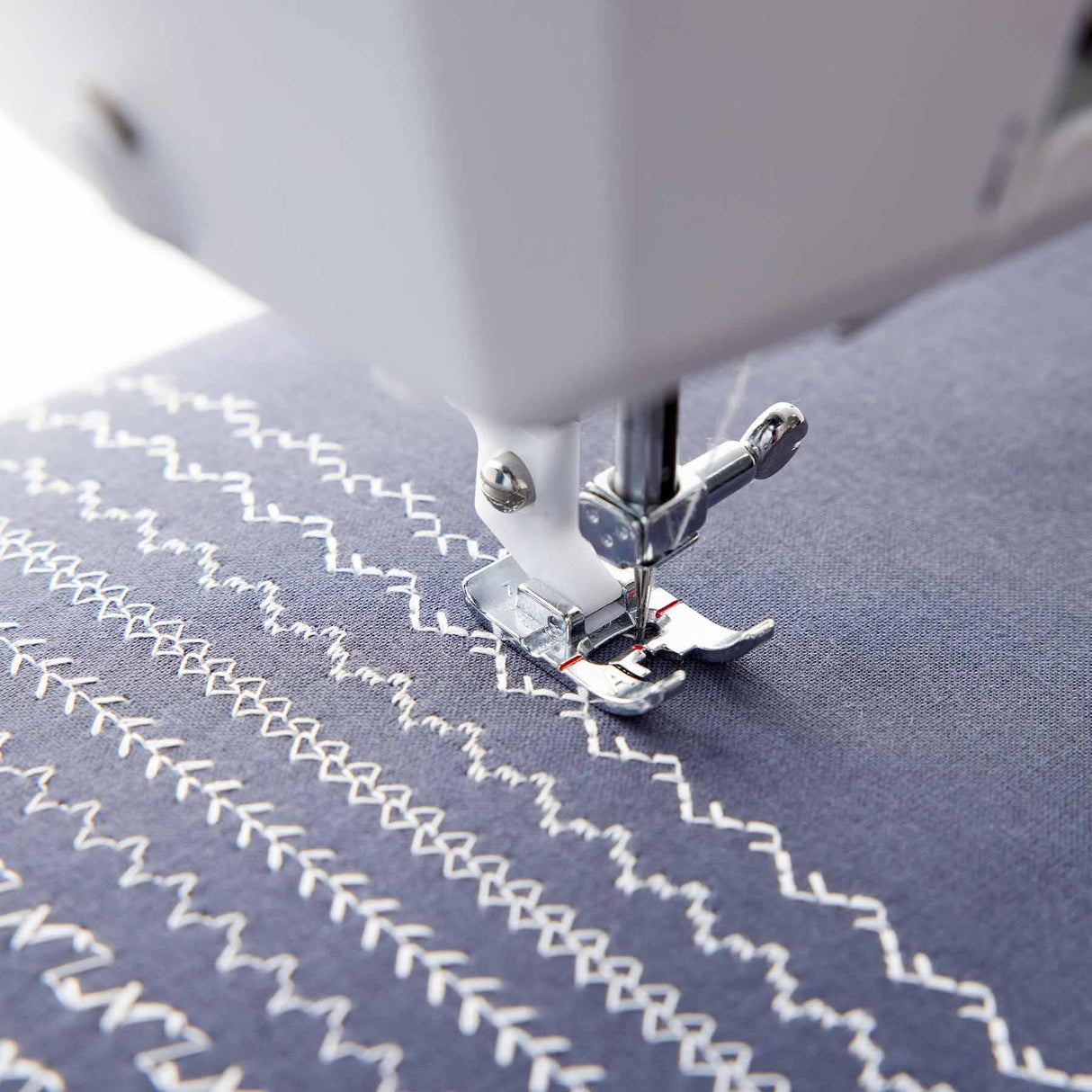 HUSQVARNA VIKING ONYX 25 Sewing Machine