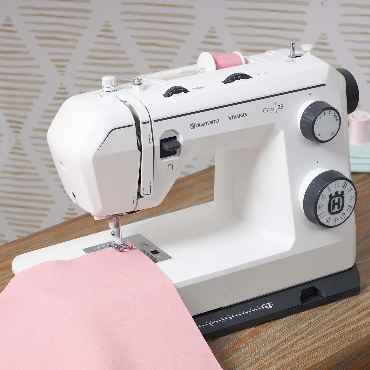 HUSQVARNA VIKING ONYX 25 Sewing Machine
