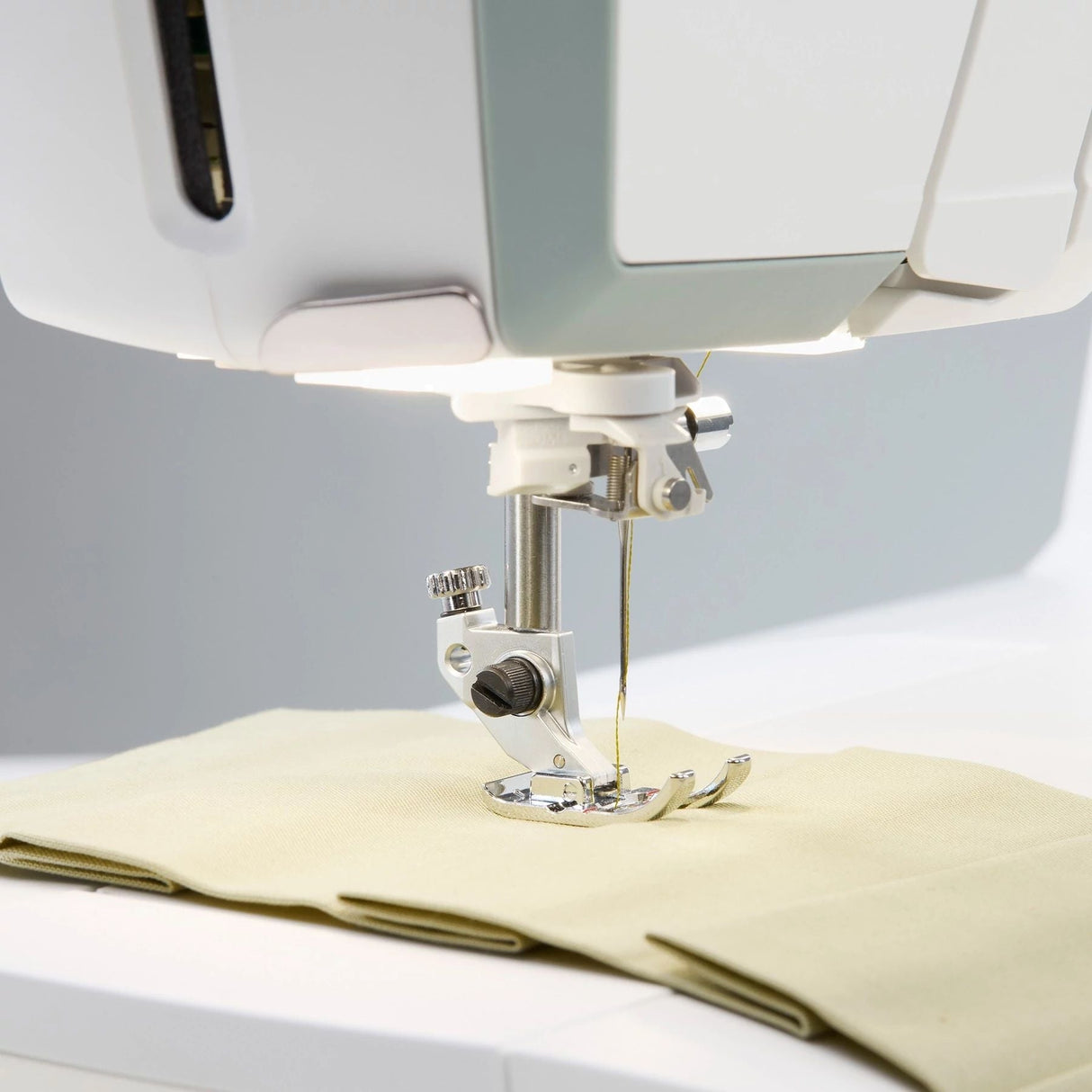 HUSQVARNA VIKING TOPAZ 55Q Sewing Machine
