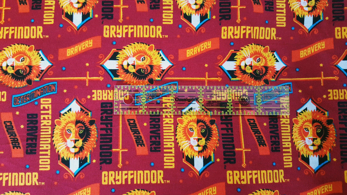 Quilting Cotton Harry Potter Gryffindor Ravenclaw Slytherin Hufflepuff 44" Wide