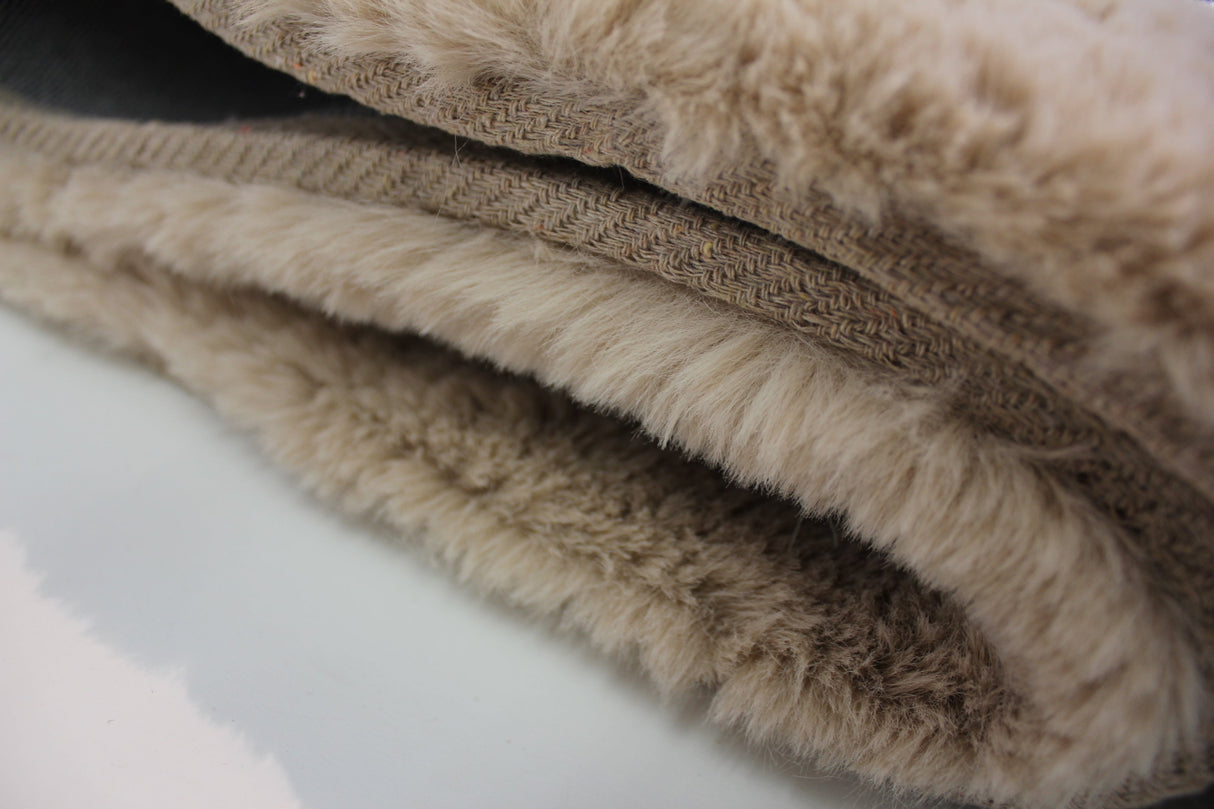 Machine-Made Faux Fur Rug Faux Fur Fabric - Plush Faux Chinchilla Texture, Indoor Use Only (1 Piece)