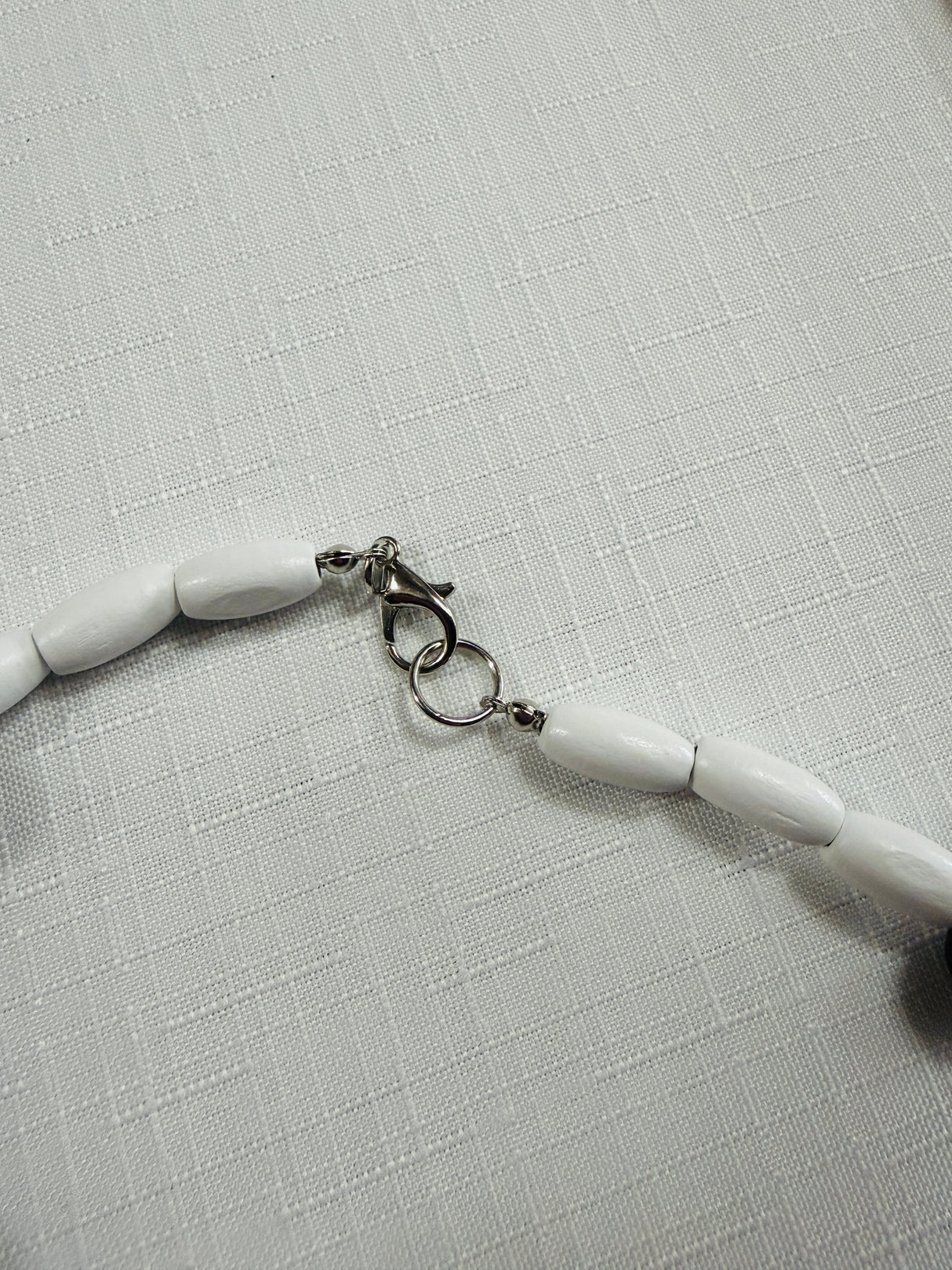 Polynesian Samoan Ula Nifos Necklace - White, Brown Beaded Design (1 Piece)