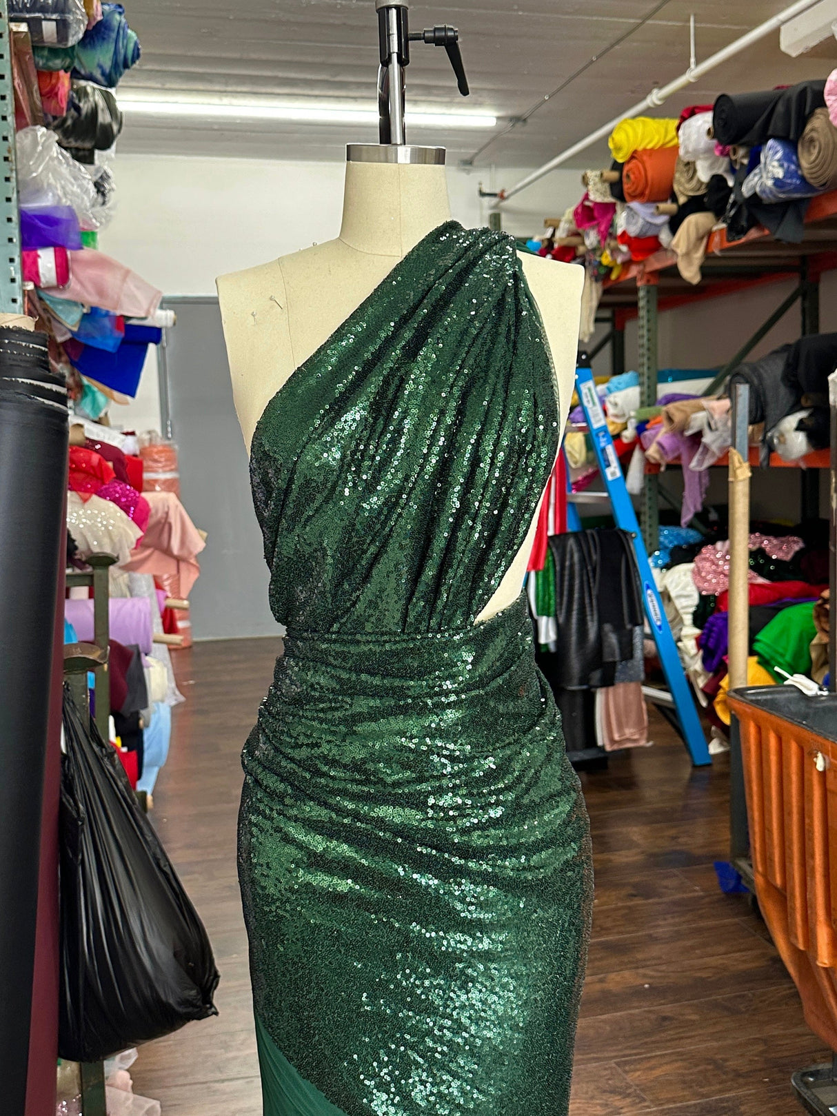 Stretch Sequin on Mesh Hunter Green
