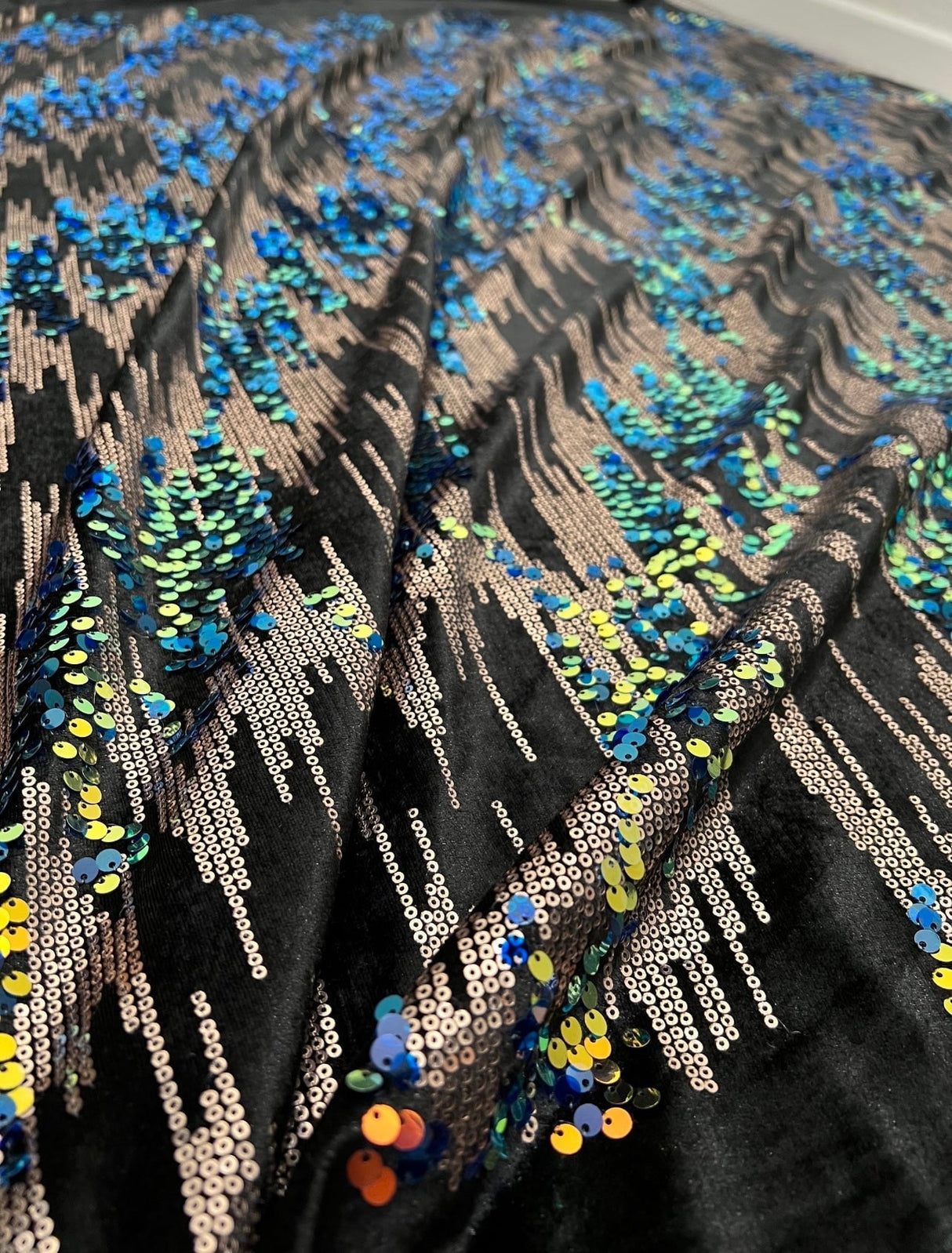 Stretch Sequin Velvet Multicolor