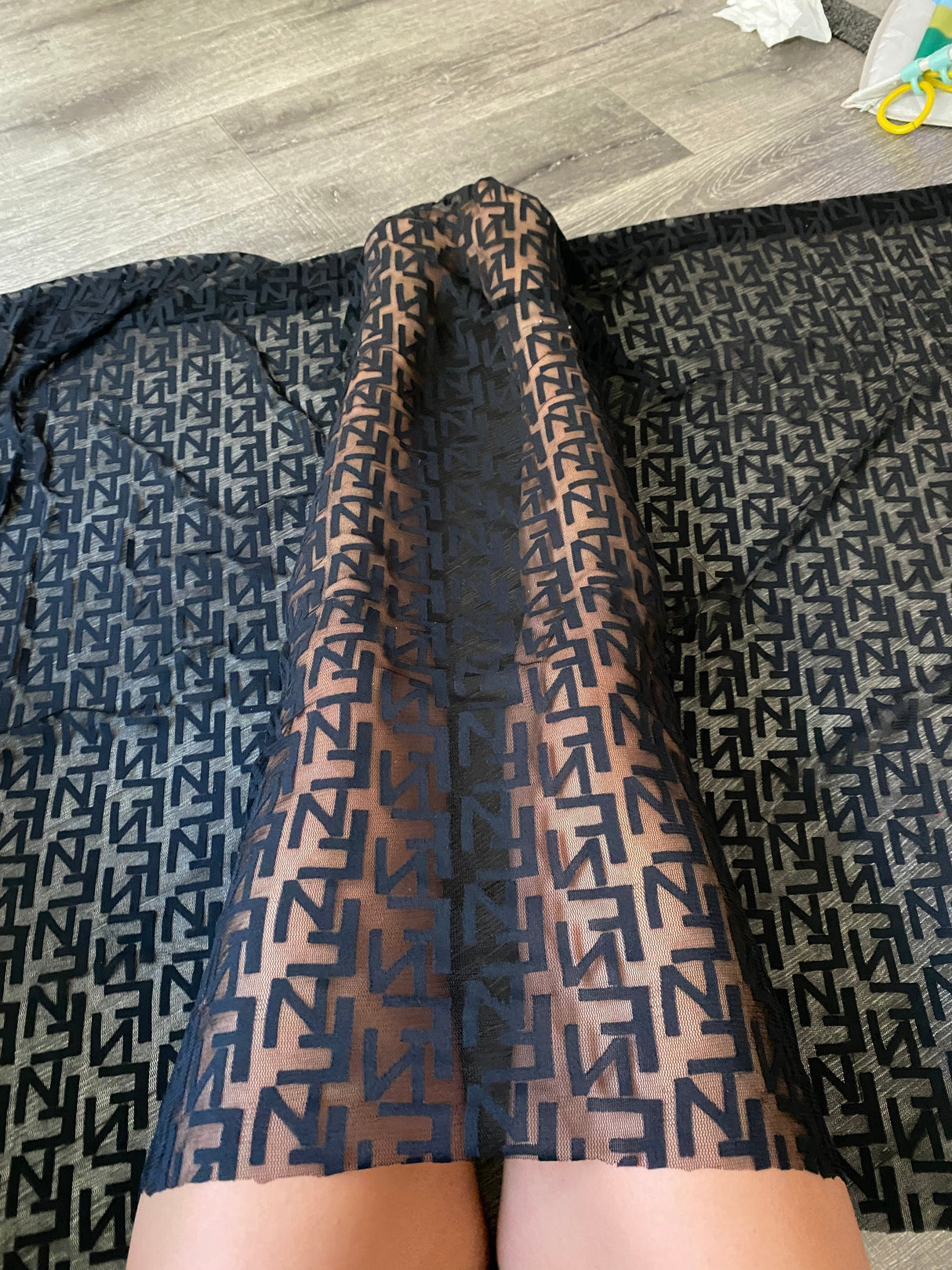Black Geometric Power Mesh