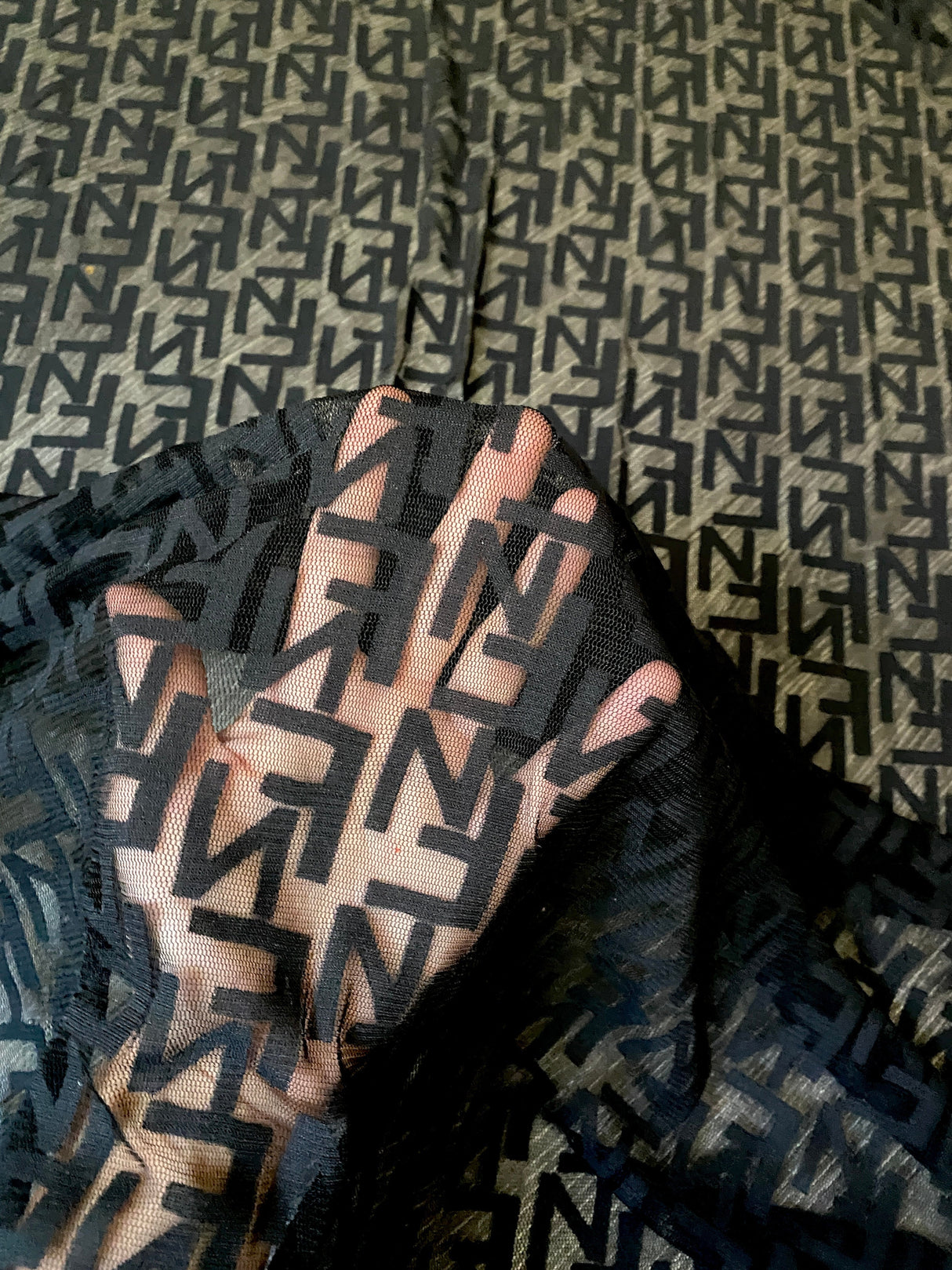 Black Geometric Power Mesh