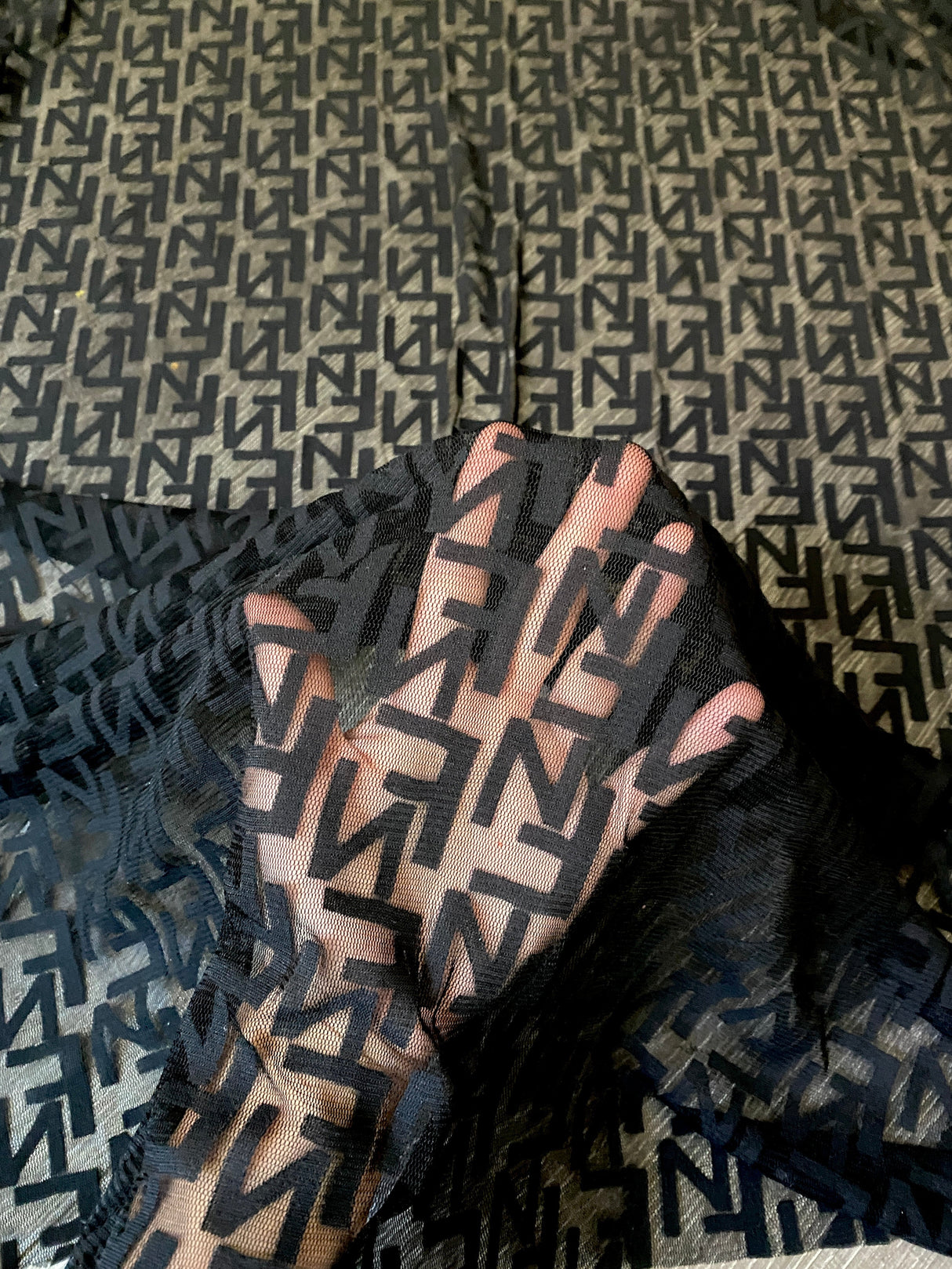 Black Geometric Power Mesh