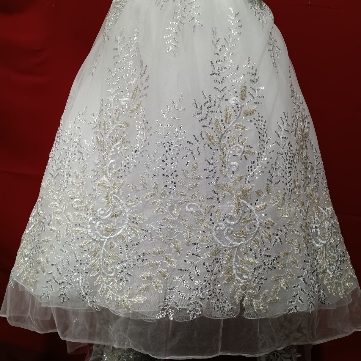 Beaded Sequined Lace Fabric on Polyester Net Mesh