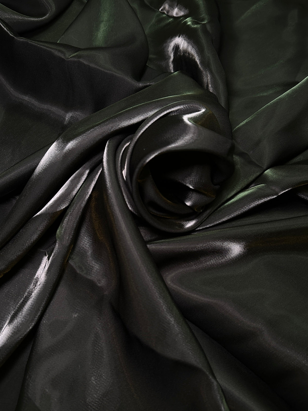 Liquid Shimmery Chiffon Black