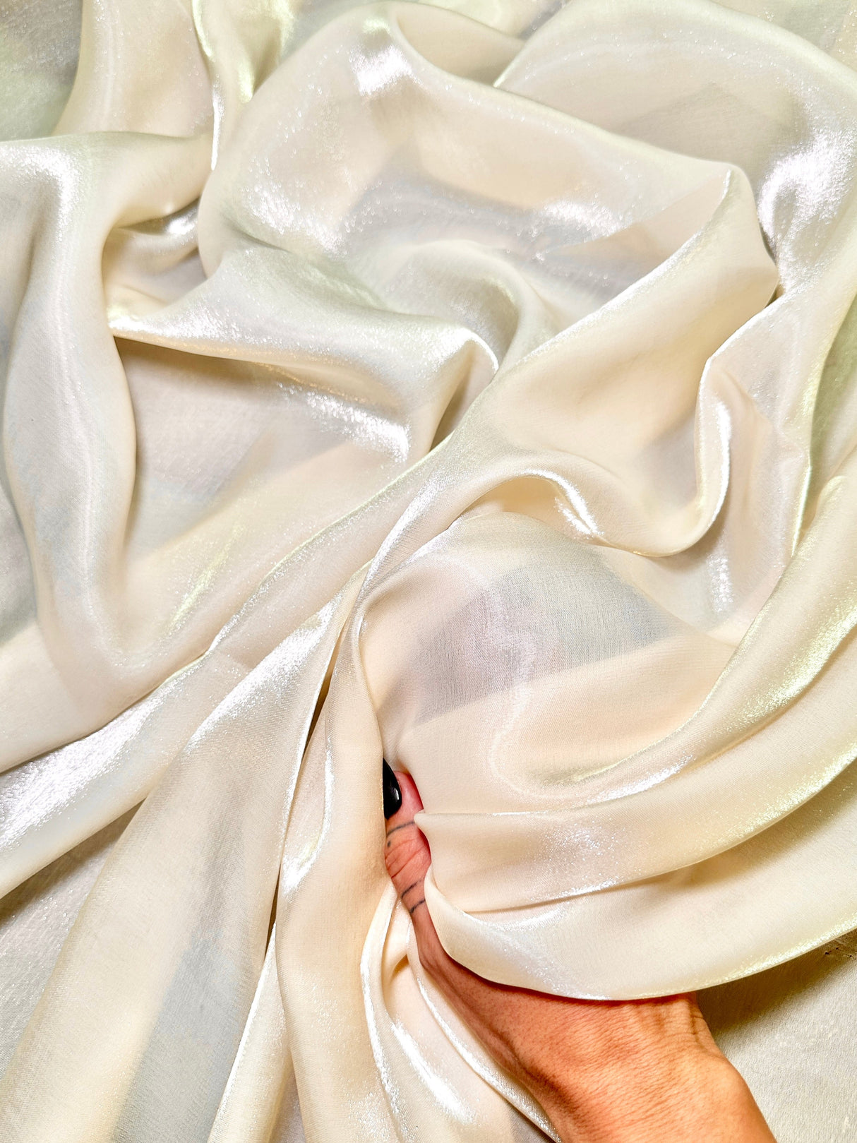 Liquid Shimmery Chiffon Cream