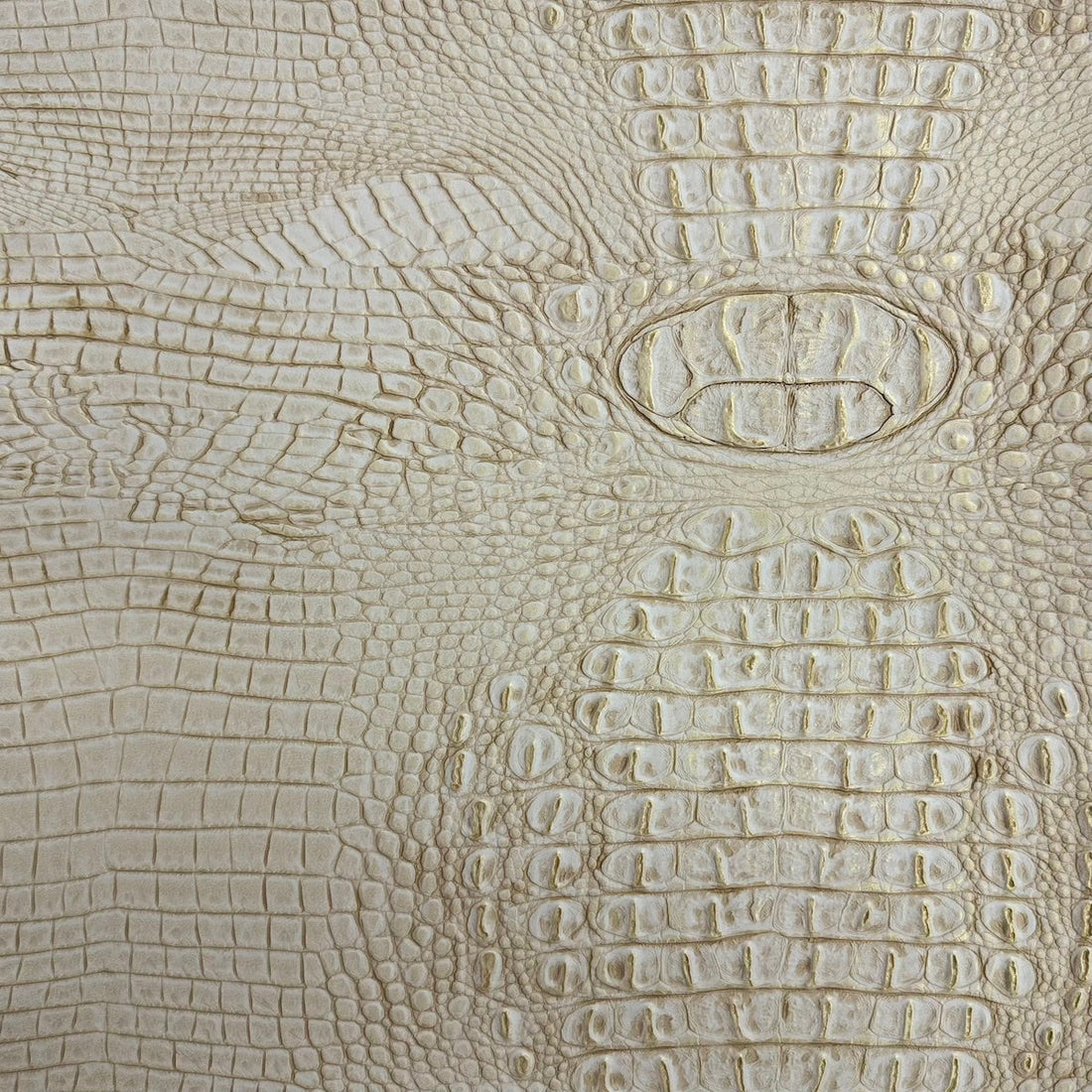 Mugger Two Tone Gator Vinyl Faux Leather Fabric, 56” Wide, for Handbags, Crafts & Upholstery