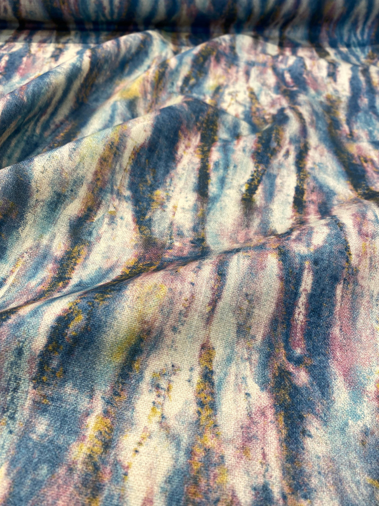 Waverly Blink Of An Eye 100 Percent Cotton Fabric - Sapphire Blue, Beige Blues And Pinks With Bronze Gold Accents, 54" Width, 13.50" Horizontal X 13.50" Vertical Repeat (1 Yard)