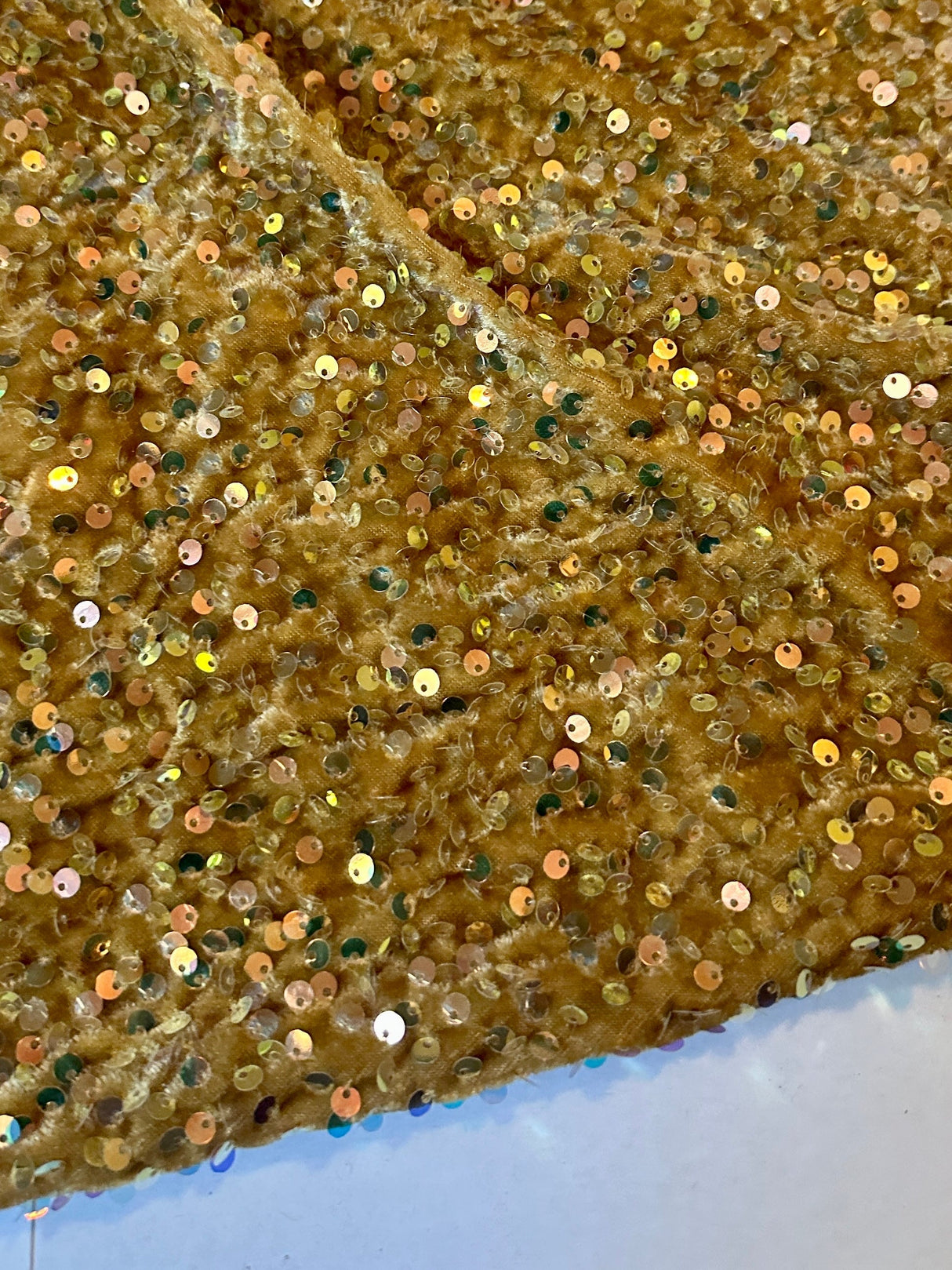 Sequin Velvet Caramel Gold