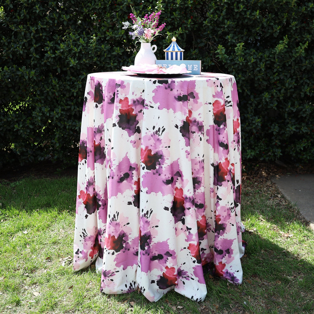 Round Scuba Tablecloth 120 Inch Splatter Garden