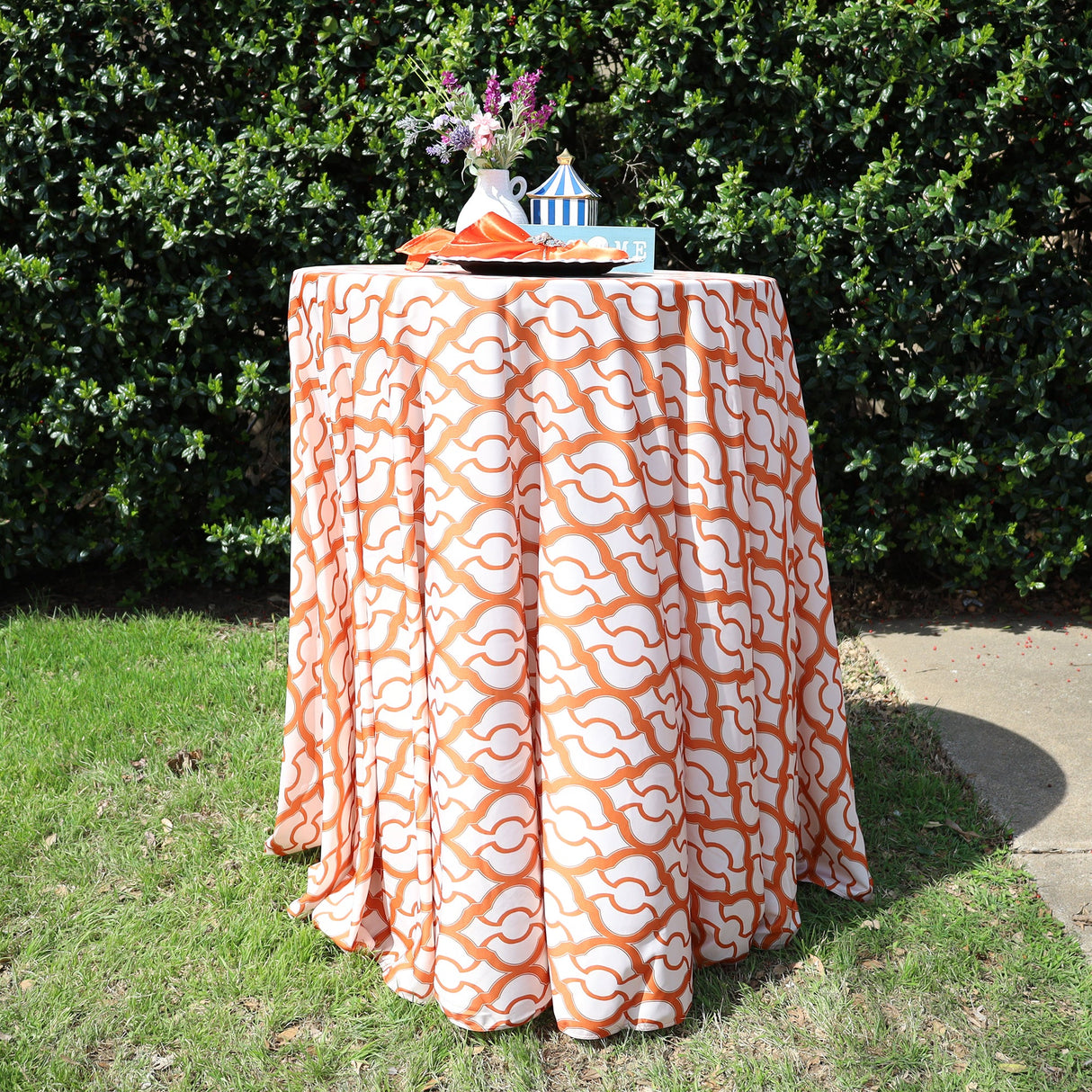 Round Scuba Tablecloth 132 Inch Orange