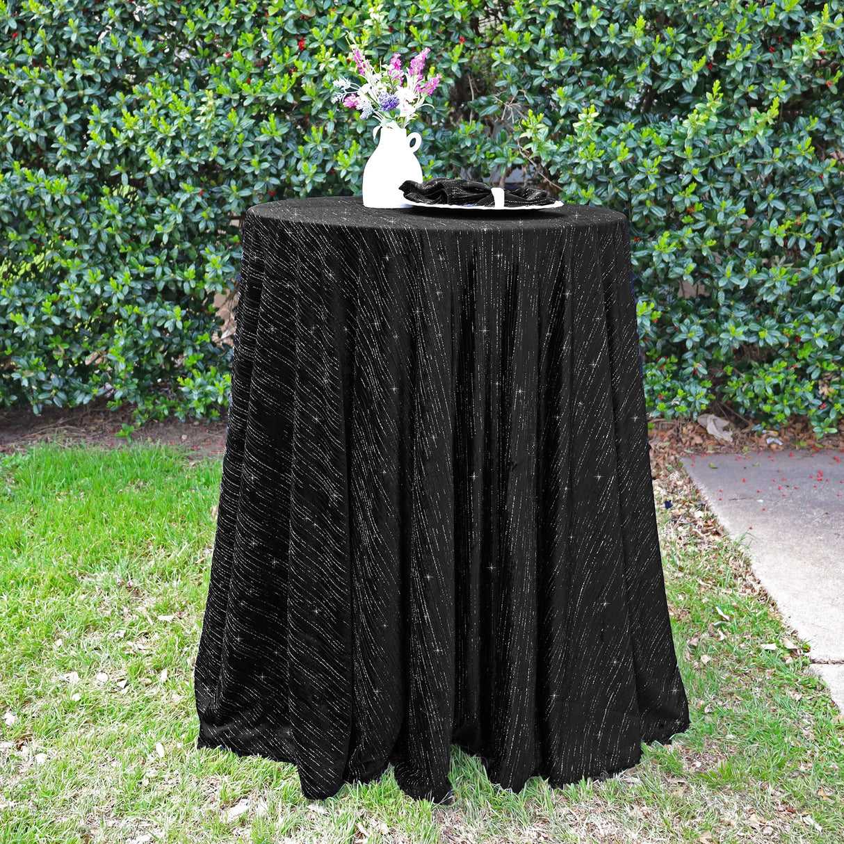 Round Velvet Tablecloth 132 Inch Black