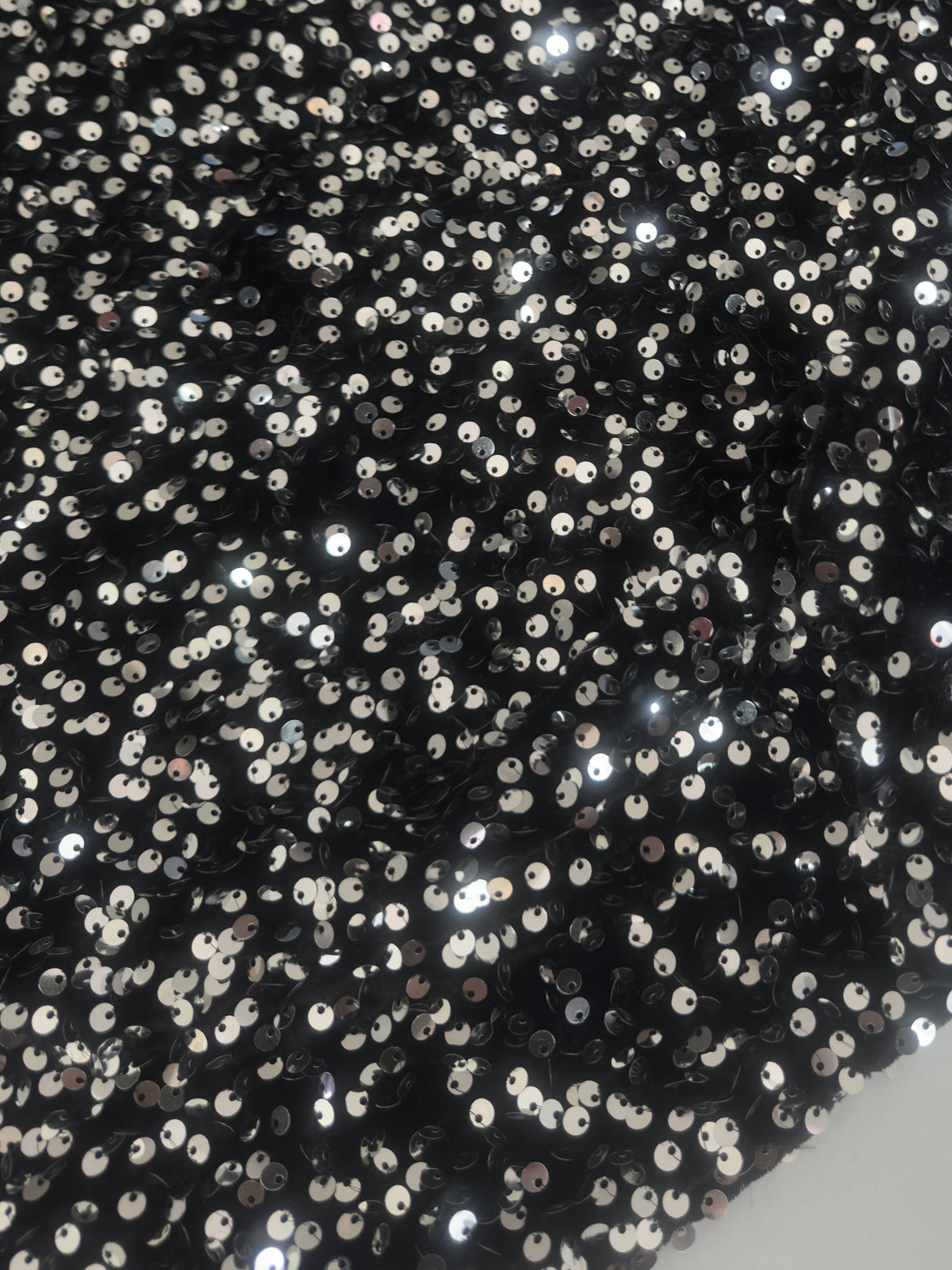 Sequin Velvet Silver Black