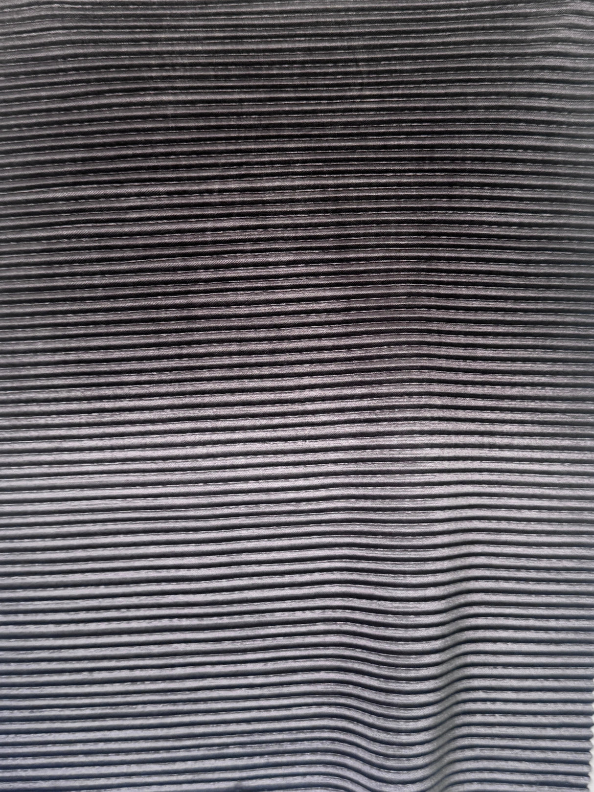 Shiny Pleated Knit Silver Ombre