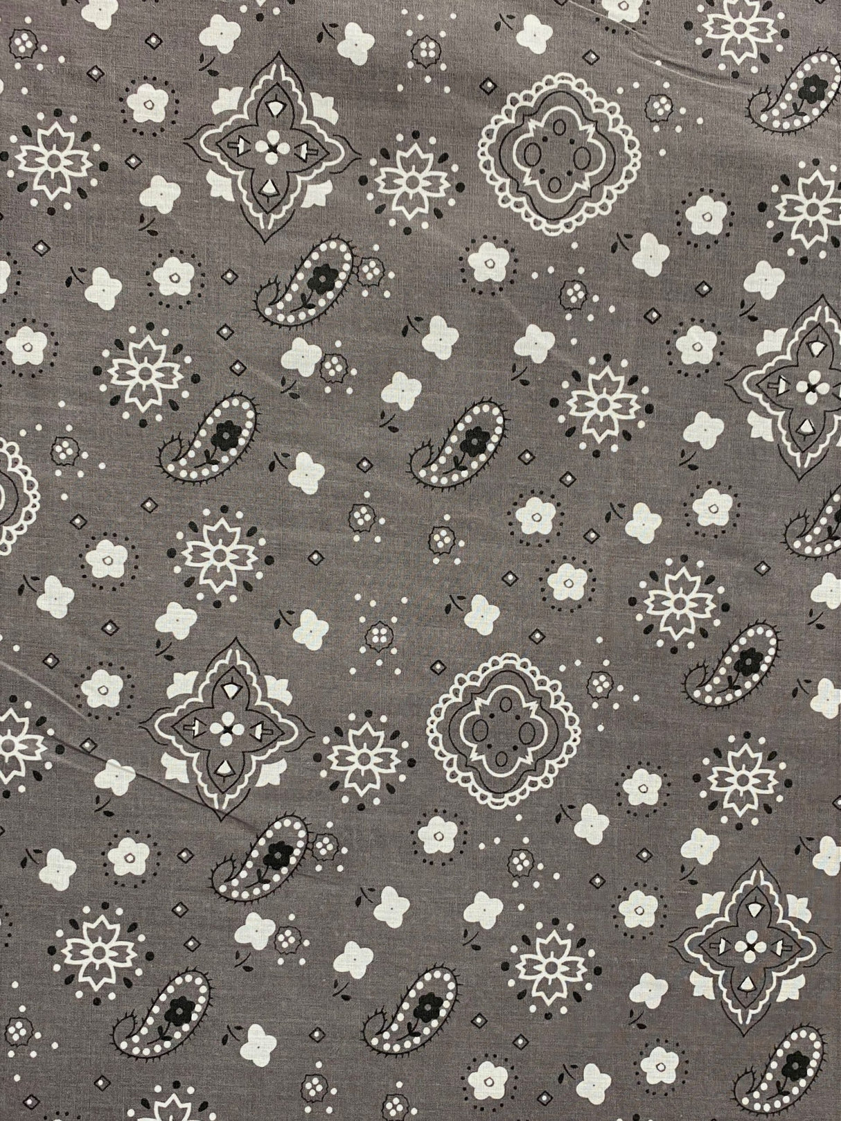 1 Yard Gray Cotton Polyester Paisley Bandanna Print Fabric 59/60 Inch