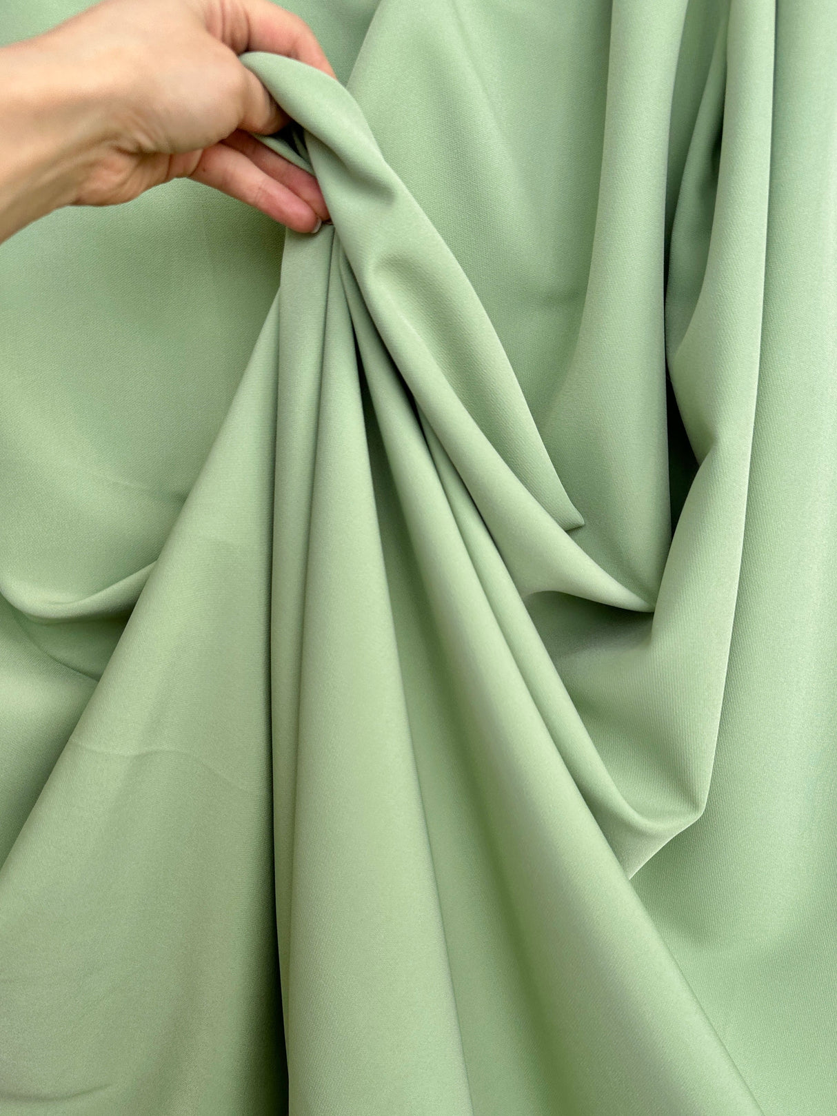 Stretch Crepe Pistachio