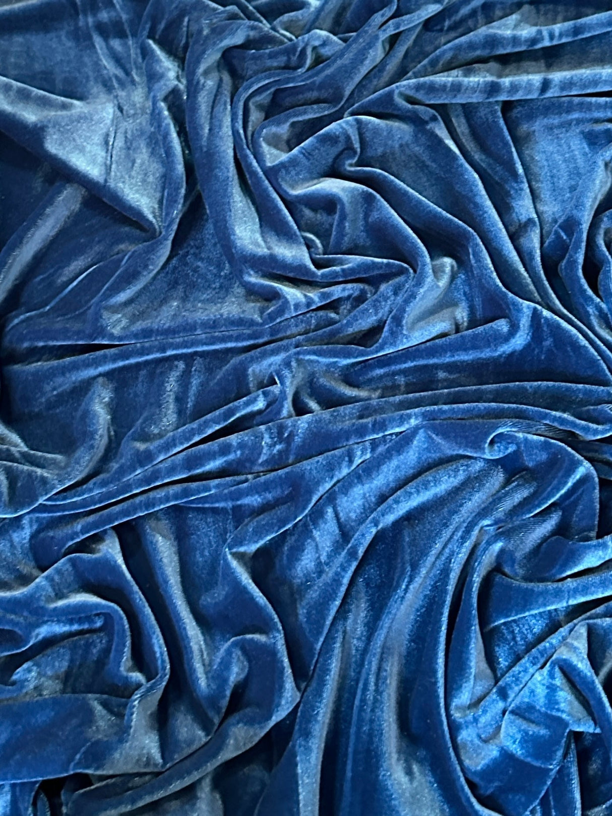 Stretch Velvet Blue Sapphire