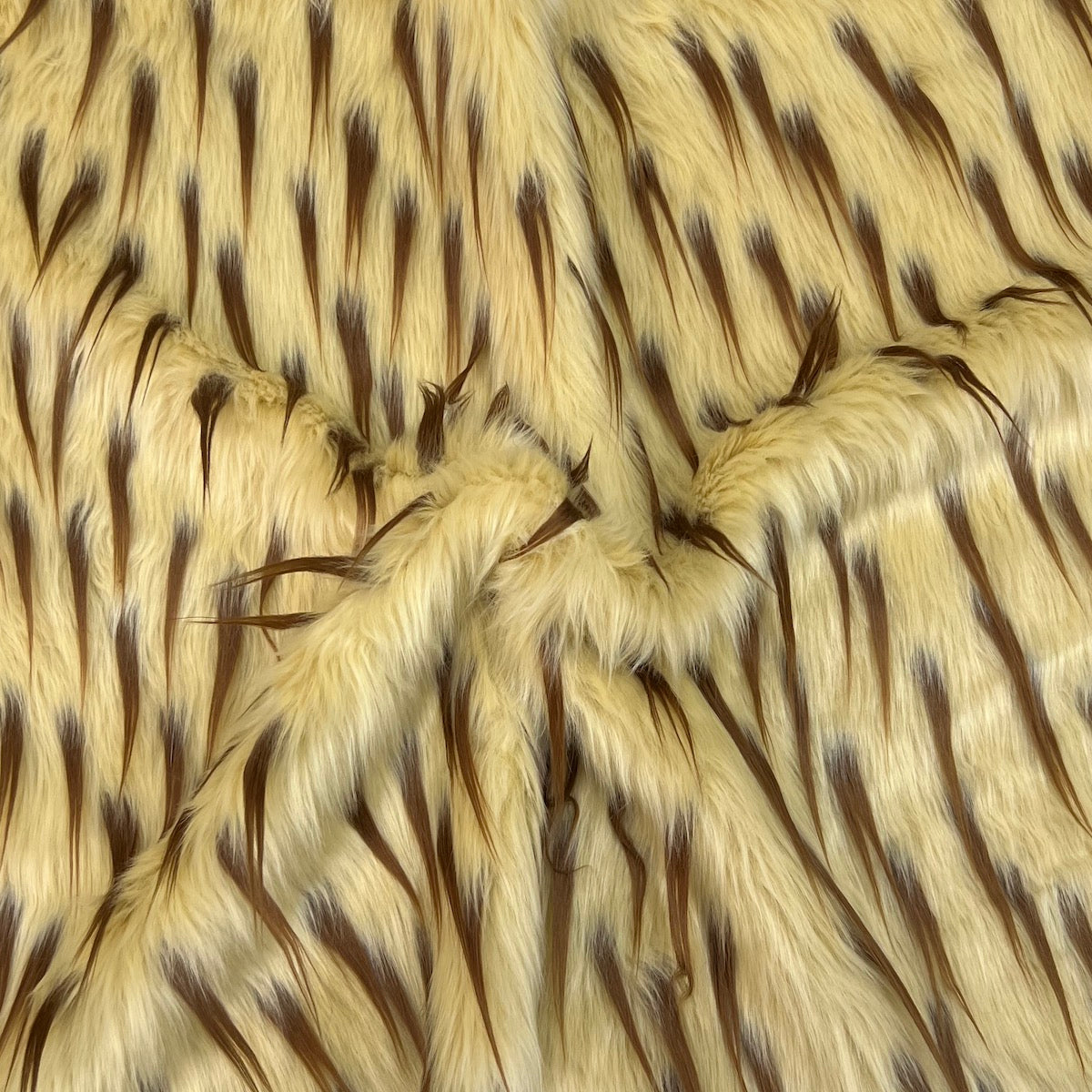 Two Tone Spike Shaggy Faux Fur Fabric - 100 Percent Polyester Fabric, Two-Tone Shaggy Texture, 60" Width, 1.5" Pile Length (1 Yard)