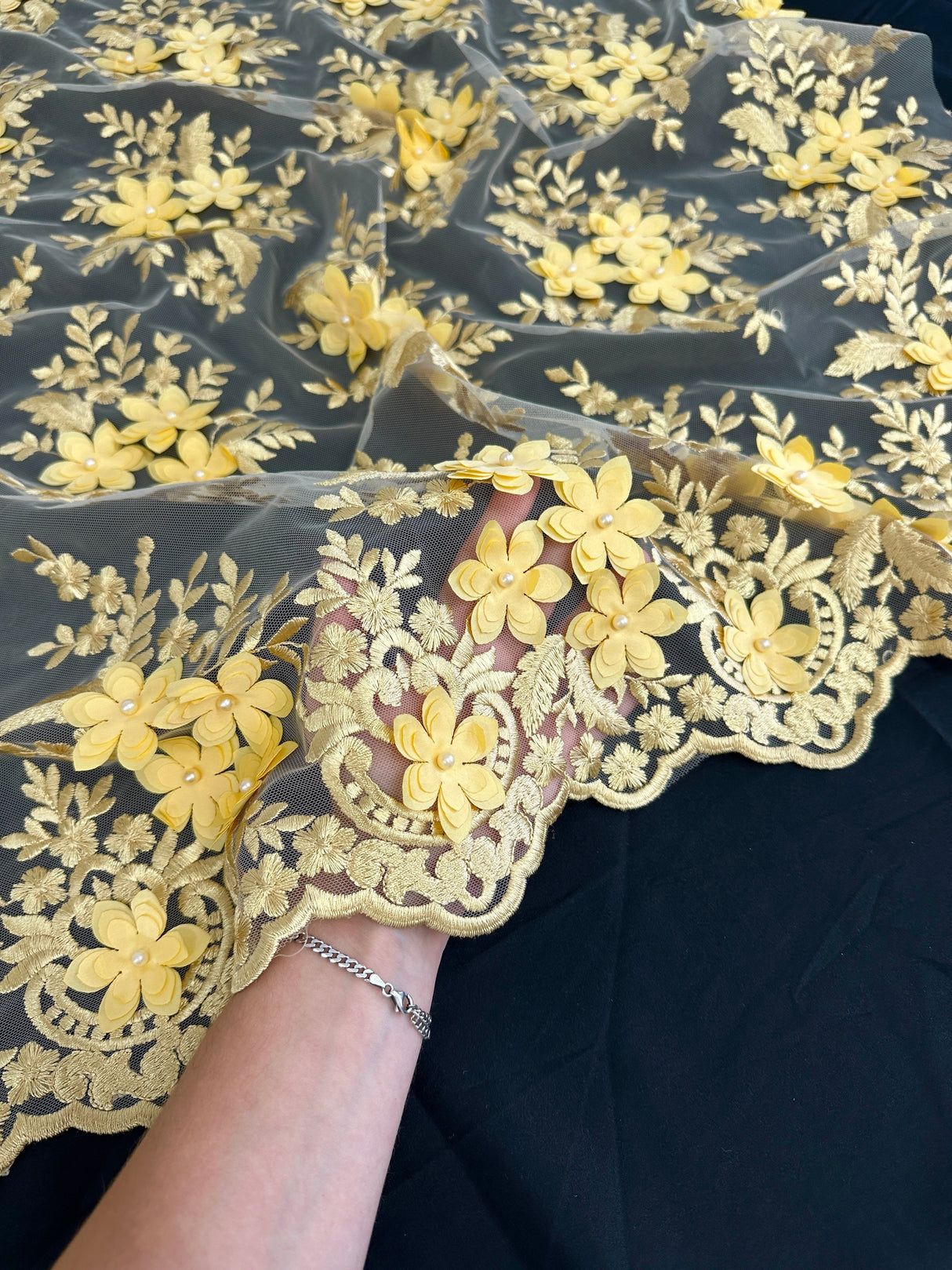 3D Flower Scalloped Mesh Lace Gold