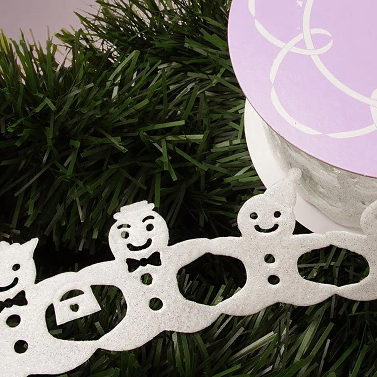 Die Cut Felt Ribbon 2 1/2 '' x 10 yd White Sparkle Snowmen Color 1 / ROLL