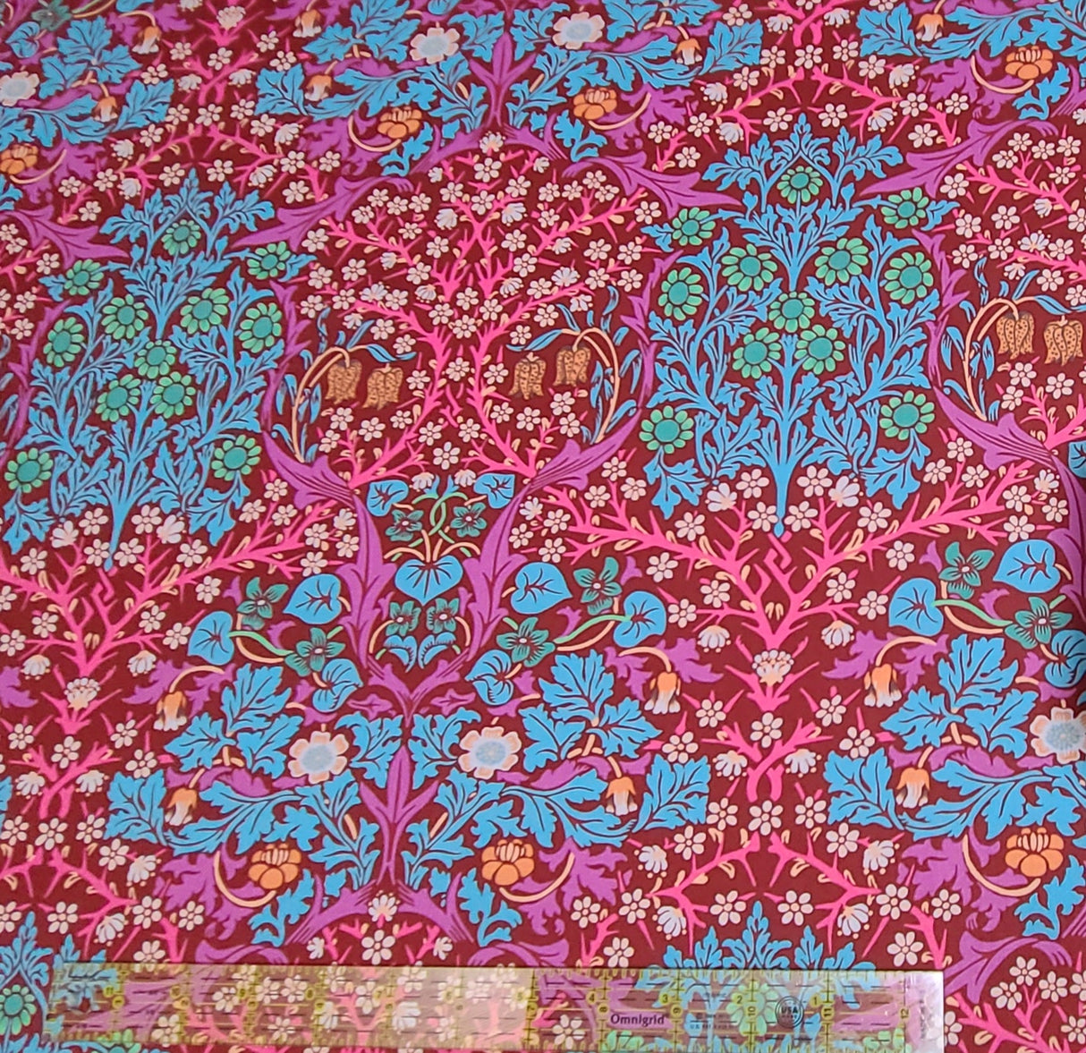 Quilting Cotton Kaffe Fassett x Morris & Co. Floral Blackthorn Brown 100% Cotton