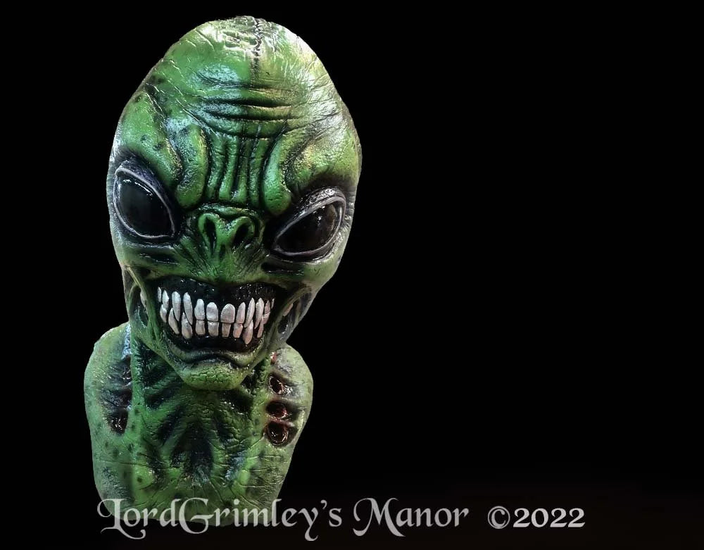 Alpha Centauri Green Alien - Hands and Mask Set