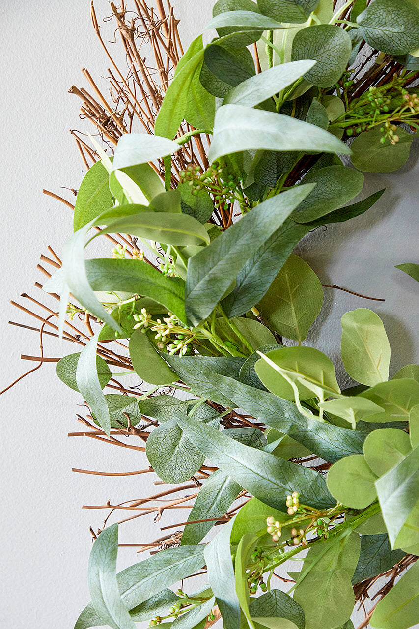 22" Eucalyptus Wreath