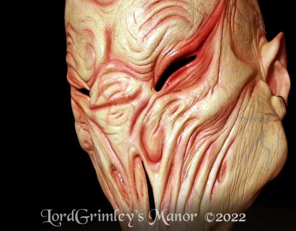 Twisted Alien Mask