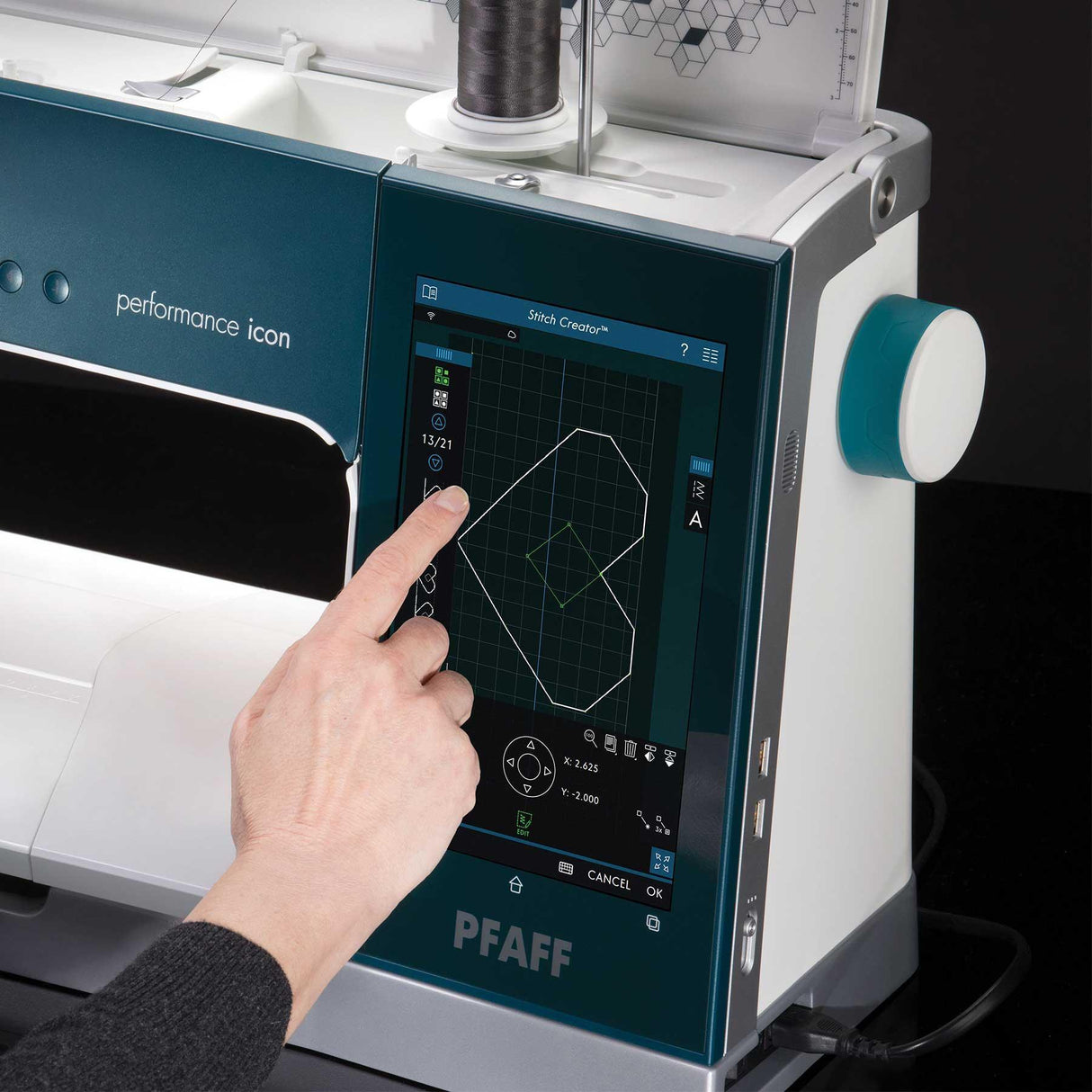 PFAFF Performance Icon Sewing Machine