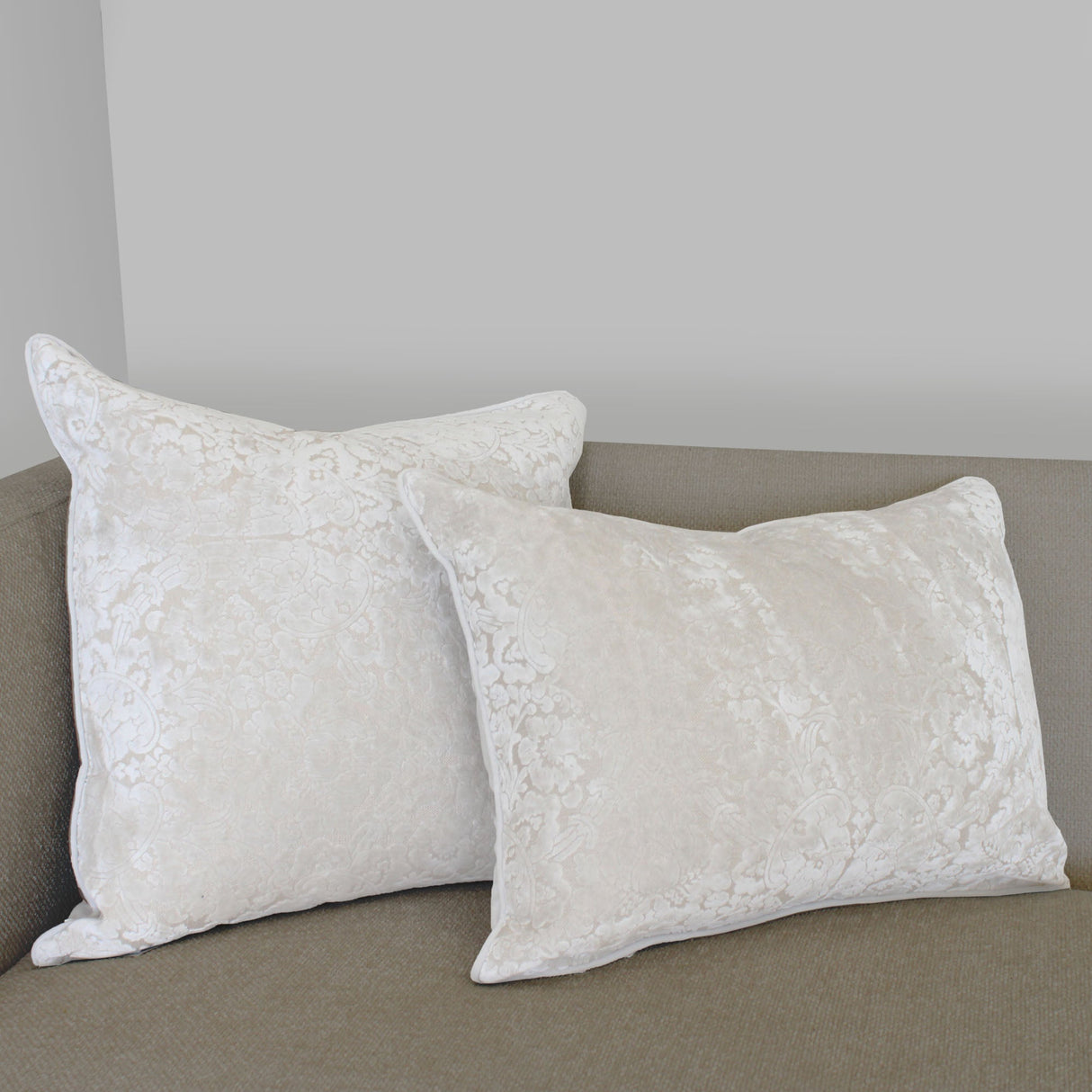 Nixon Traditional Damask Cut Velvet Pillow - Damask Pattern, 18" X 24" (1 Pillow)