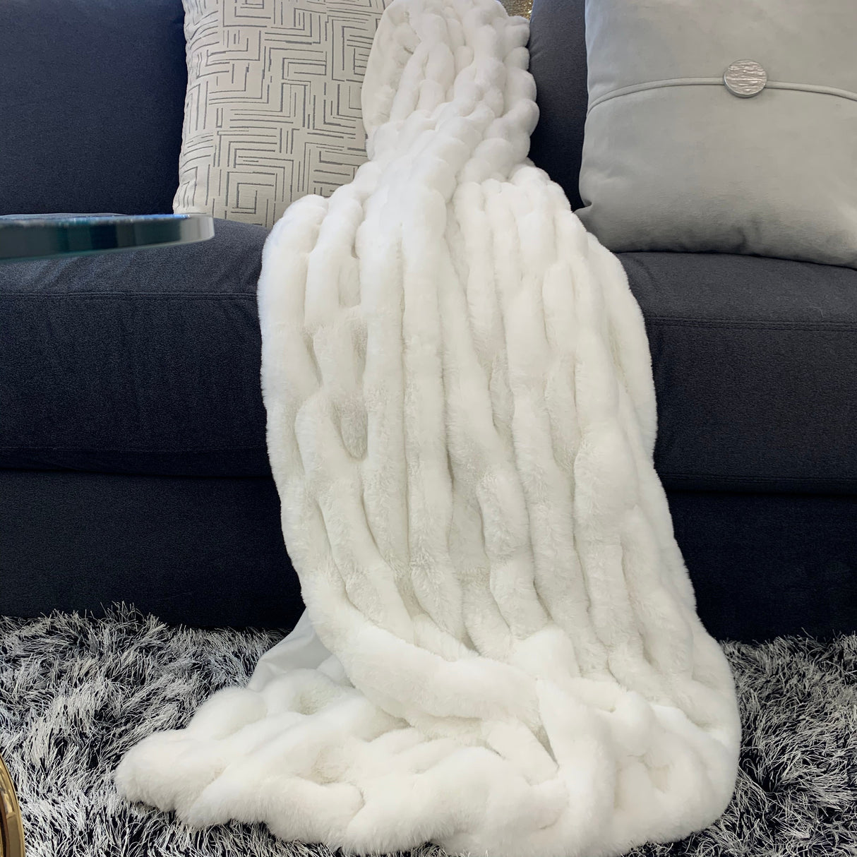 Braided Look Fluffy Soft Faux Fur Fabric - Gray White Braided Look, 104" X 93" (Cal King/Eastern King)
