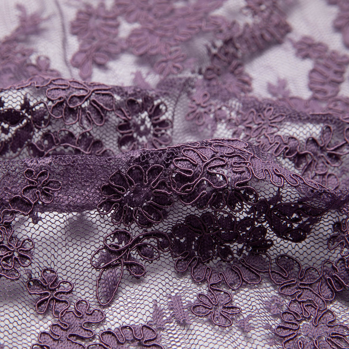 1 Yard Re-Embroidered Lace Fabric Cord Extravagant Floral Design Luxurious