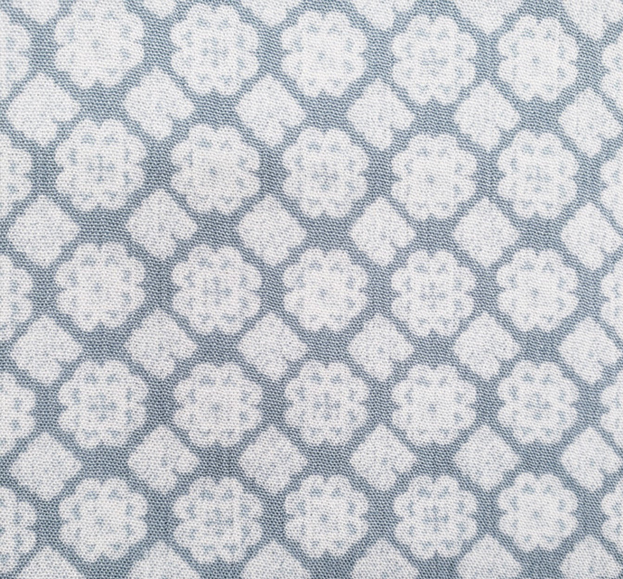 1 Yard Rayon Crinkle Blue/Off White Woven Fabric, 50/52″ Wide 100% Rayon
