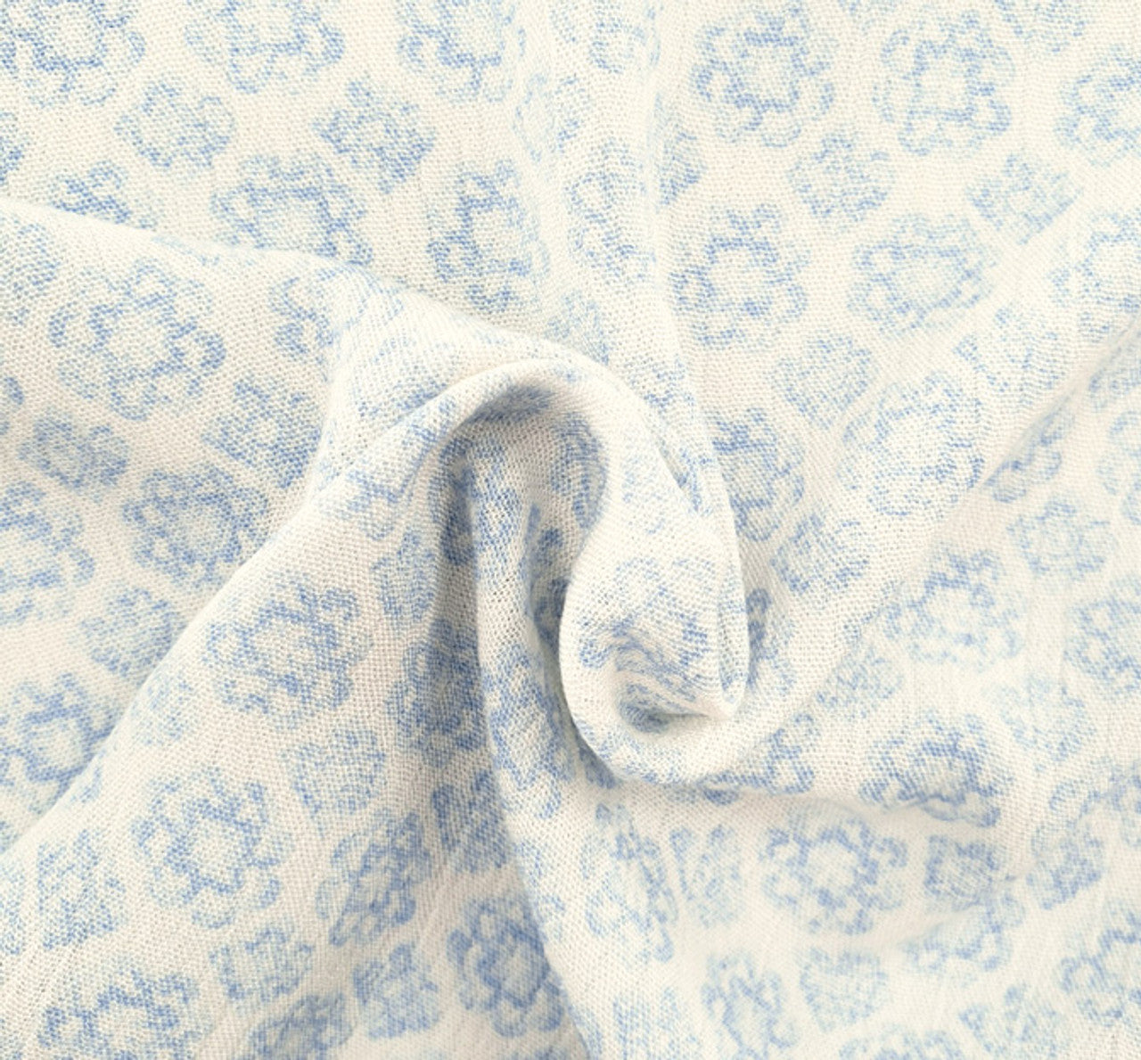 1 Yard Rayon Crinkle Off White/Blue Woven Fabric, 50/52″ Wide 100% Rayon